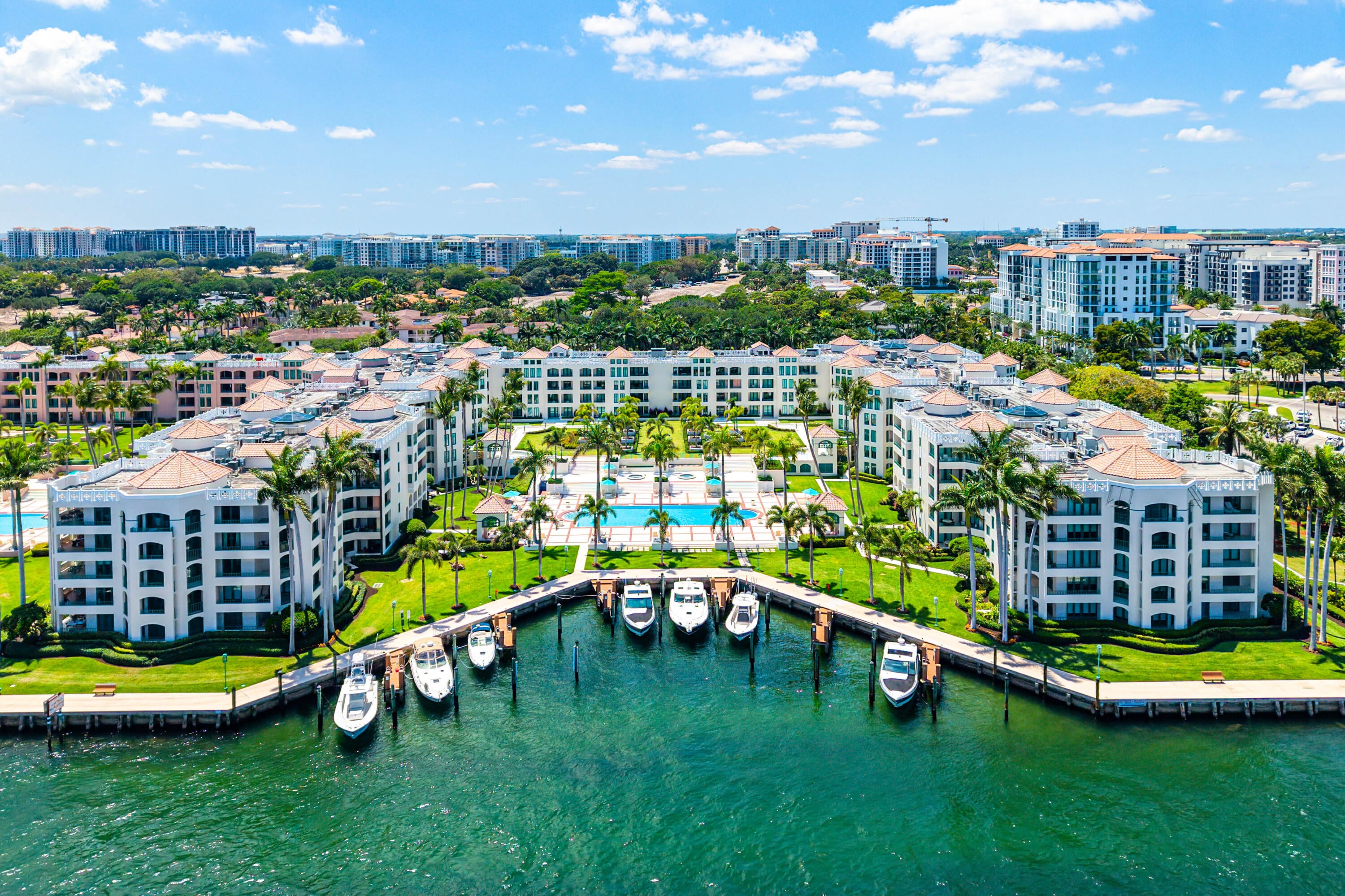 2BR – Condominium at 100 SE 5th Avenue #410