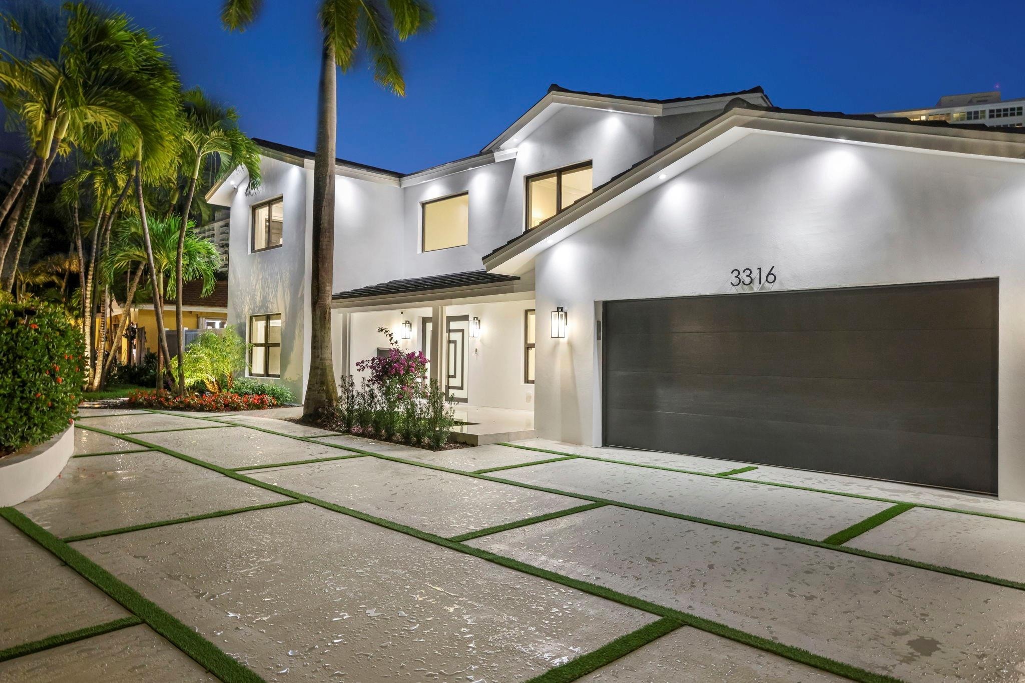 4BR – SingleFamilyResidence at 3316 NE 37th Street