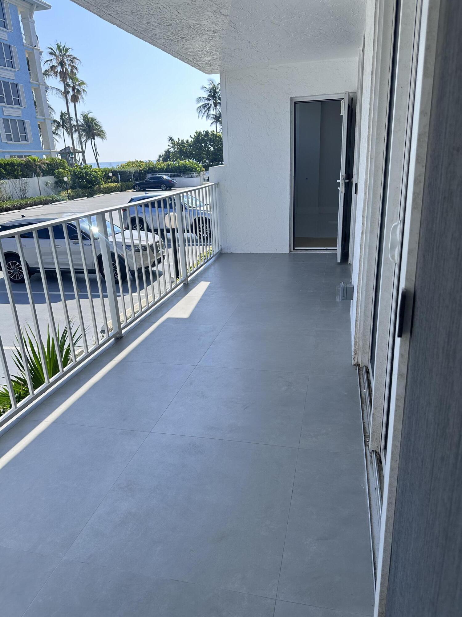 2BR – Condominium at 800 SE 20th Avenue #105