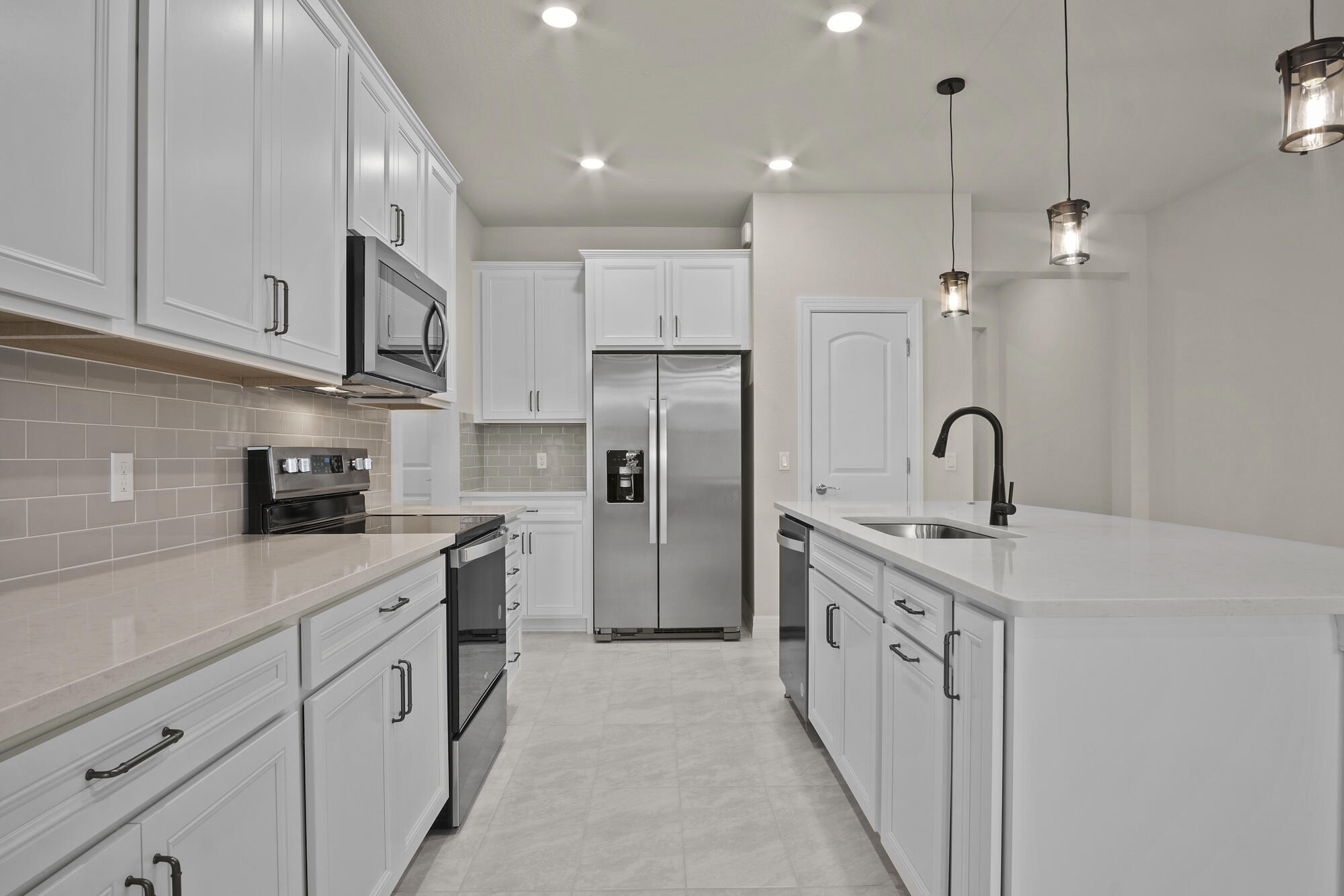 3BR – Townhouse at 4837 Chantilly Road