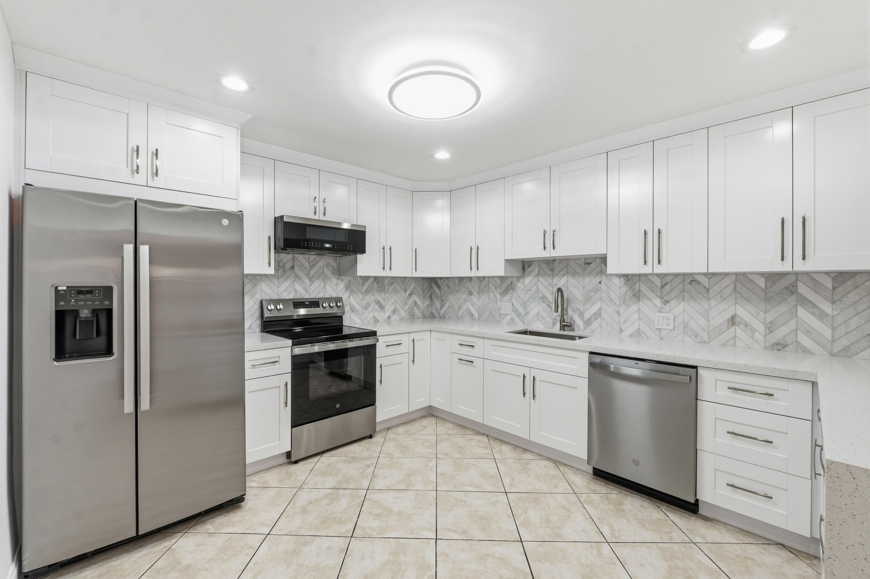 3BR – SingleFamilyResidence at 3379 NW 63rd Street