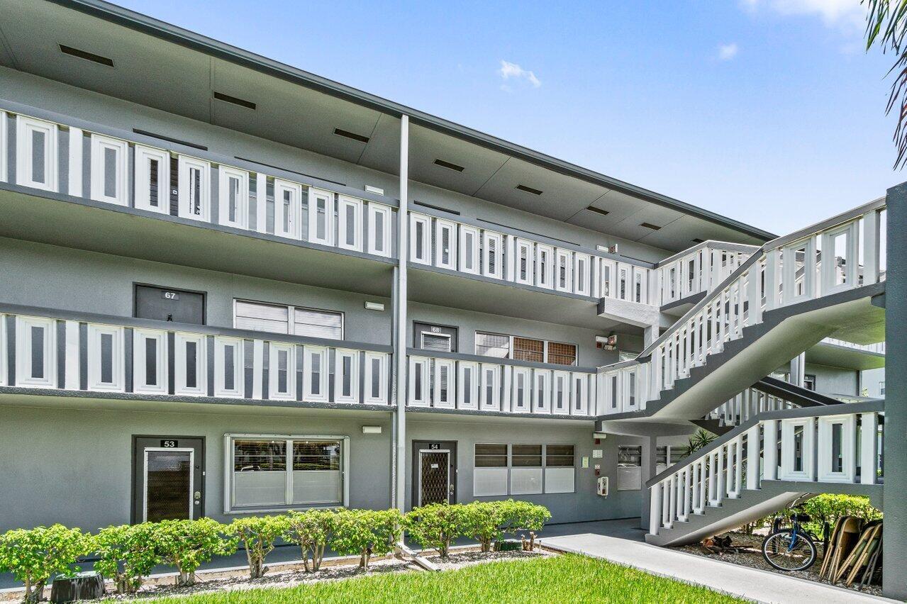1BR – Condominium at 68 Suffolk B #68
