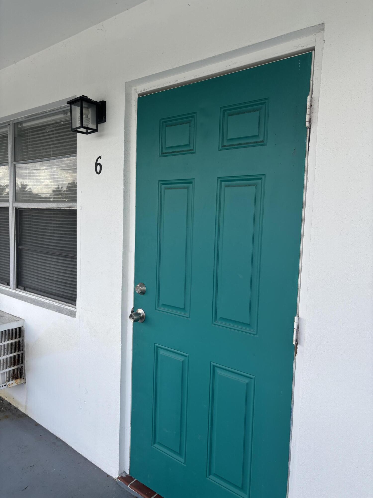1BR – Condominium at 1111 N Federal Highway #6