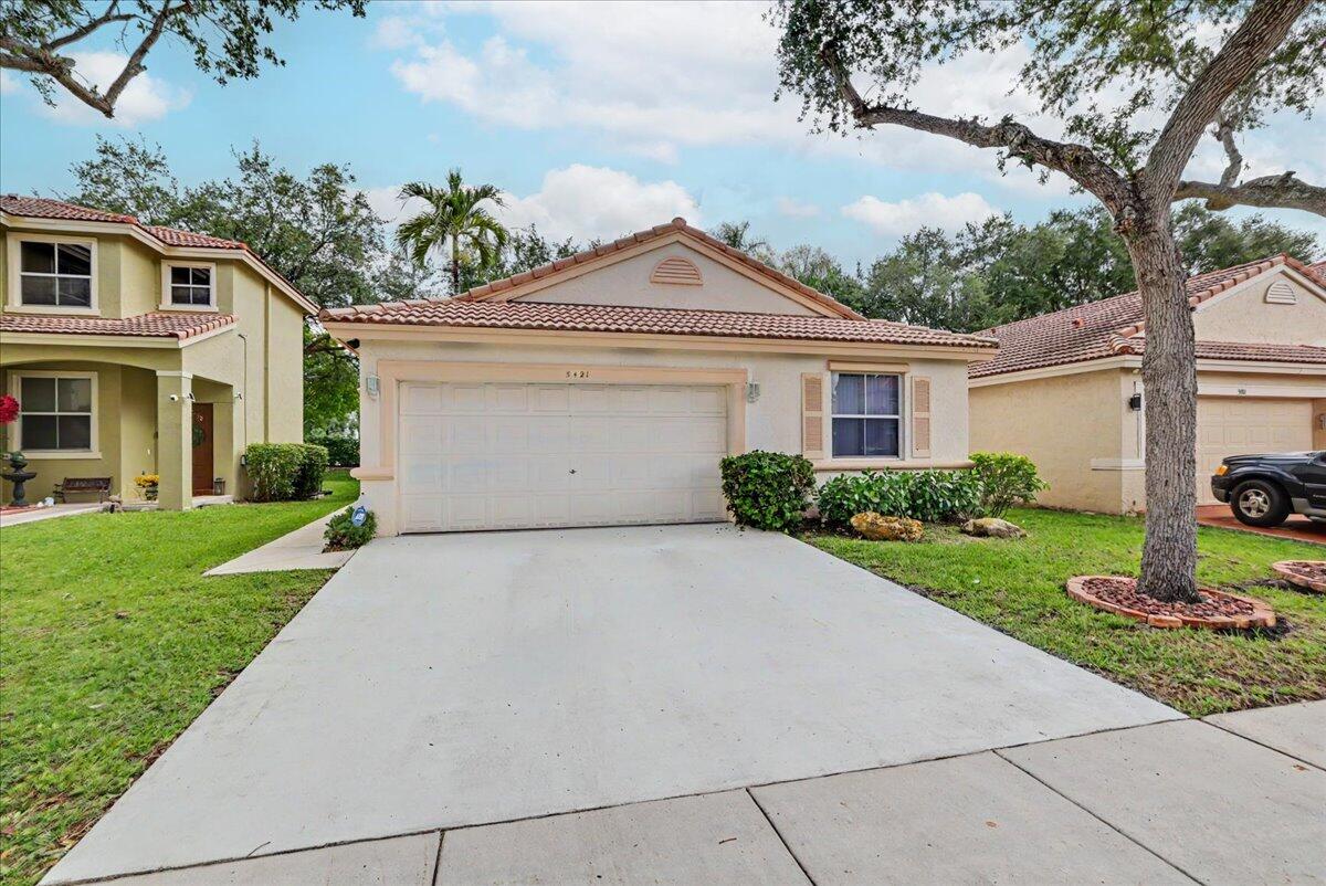 4BR – SingleFamilyResidence at 5421 NW 50th Court