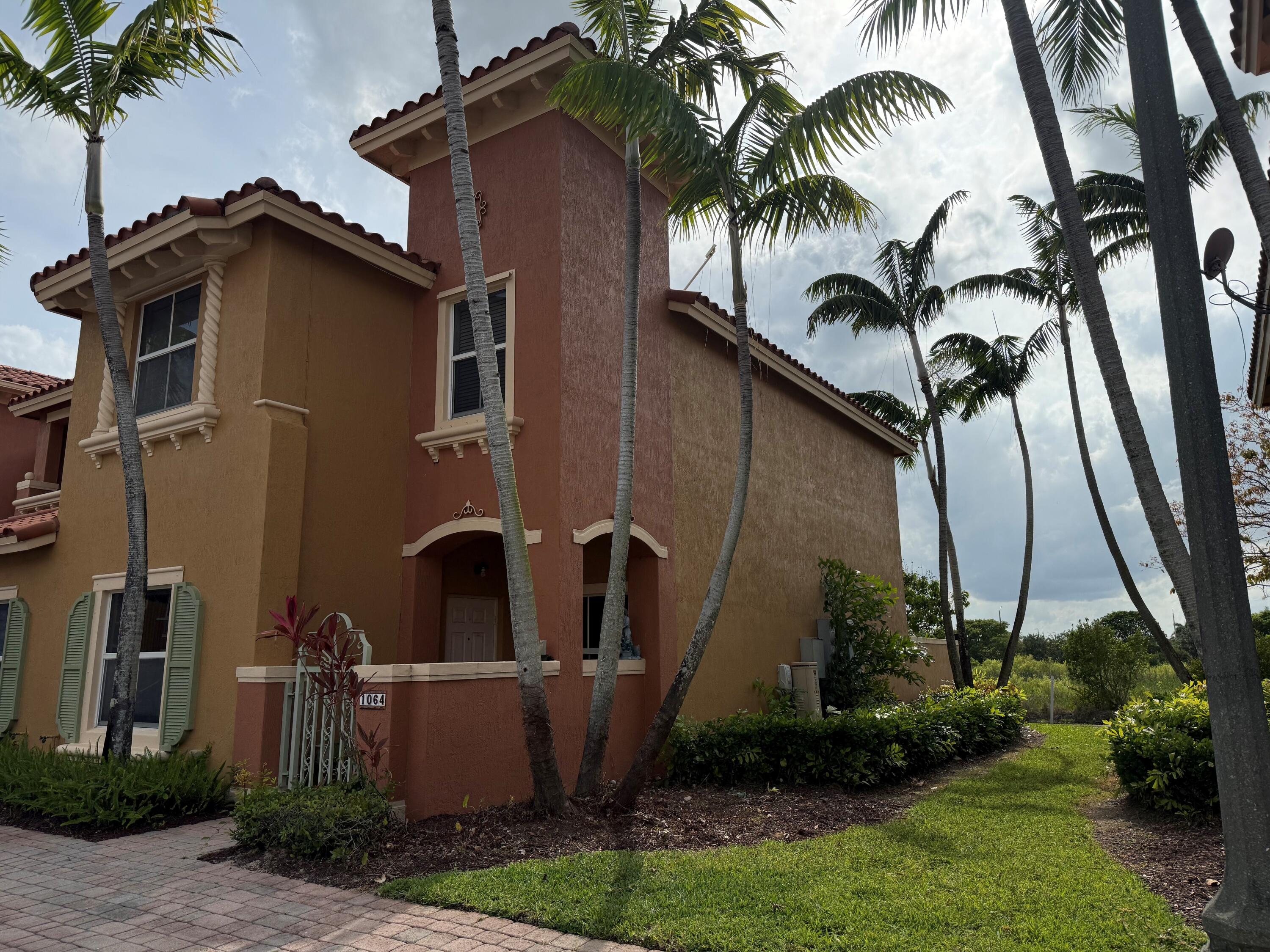 3BR – Townhouse at 1064 SW 144th Avenue #807