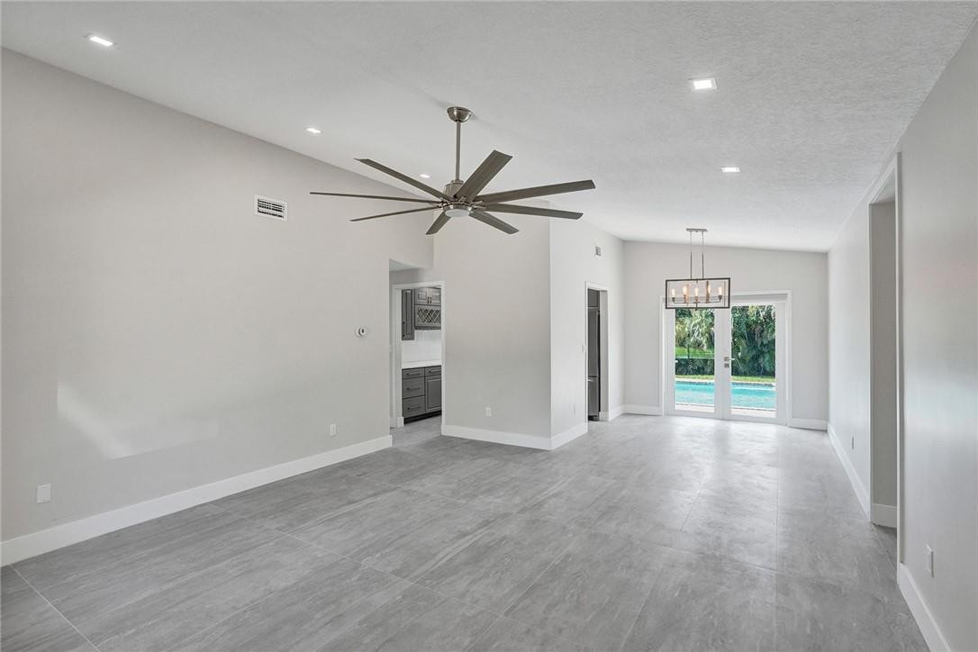 4BR – SingleFamilyResidence at 11627 SW 50th Street