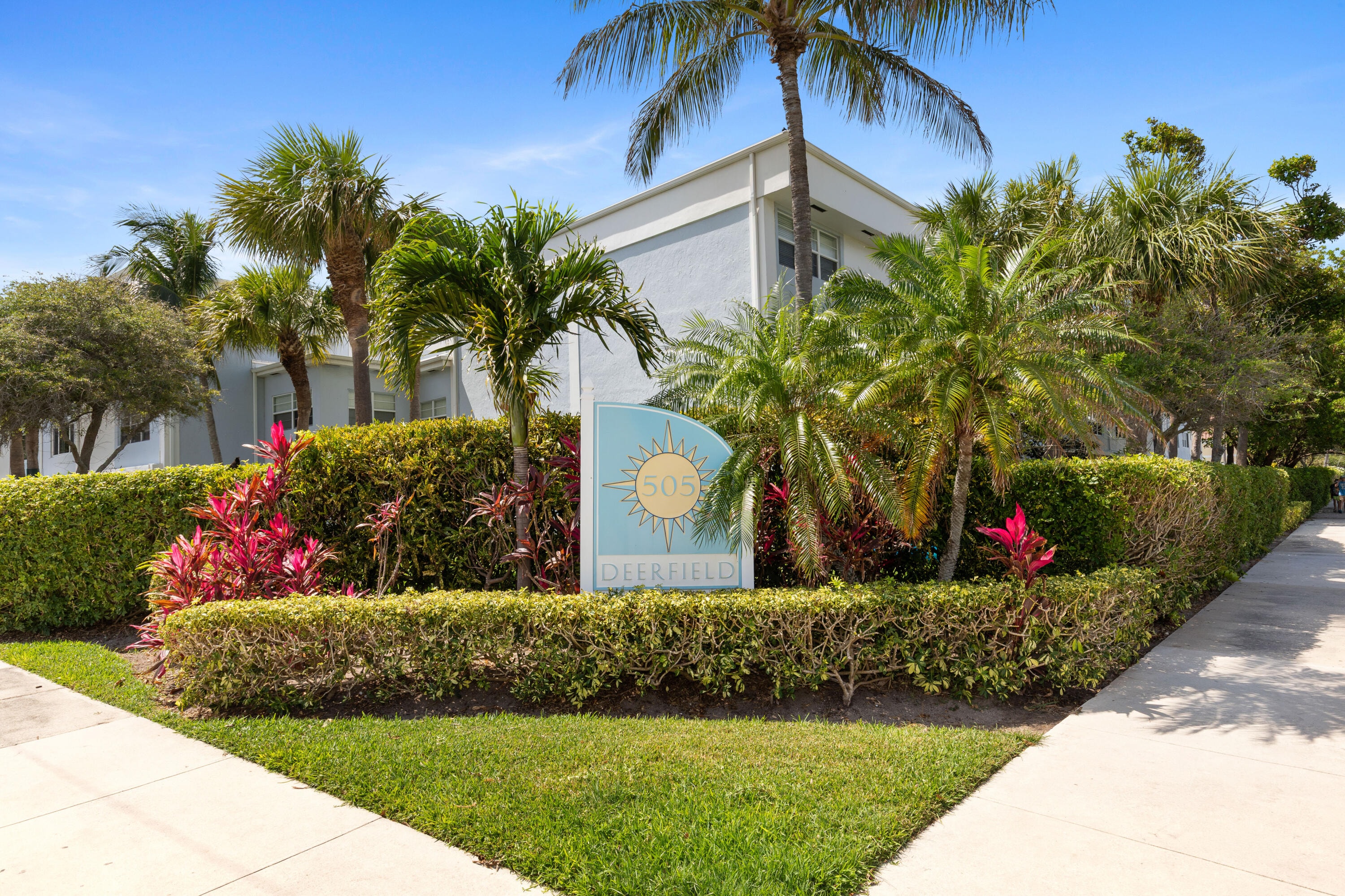 1BR – Condominium at 505 NE 20th Avenue #112