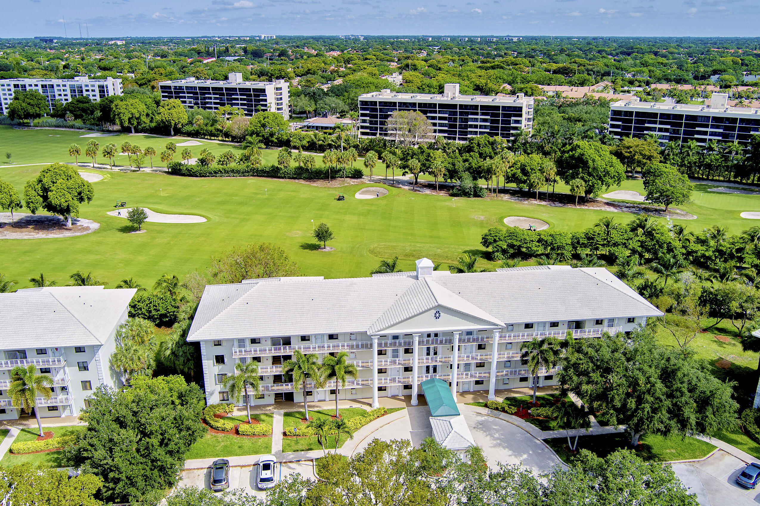 2BR – Condominium at 6145 Balboa Circle #103
