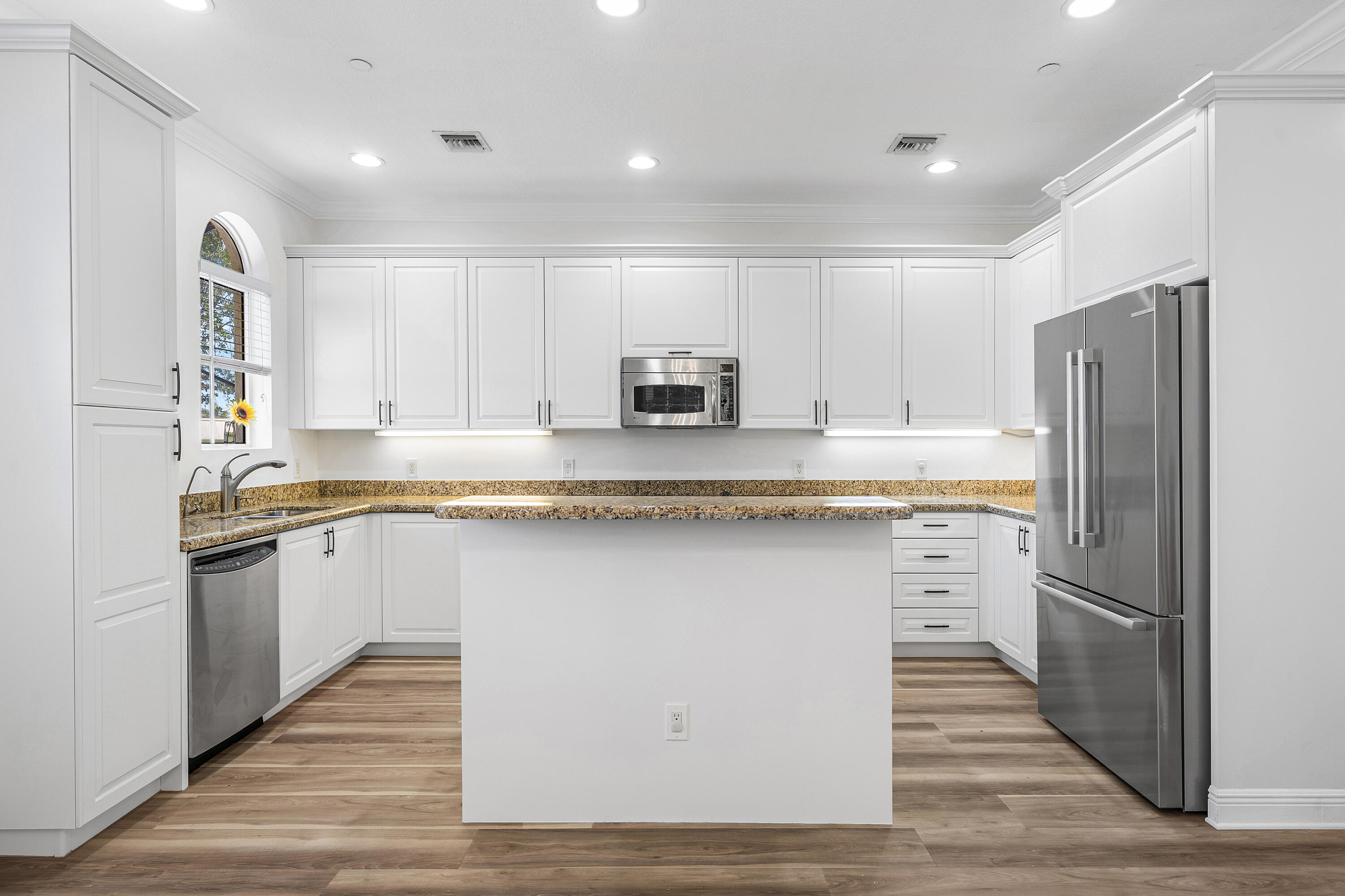 3BR – Townhouse at 824 Virginia Garden Drive