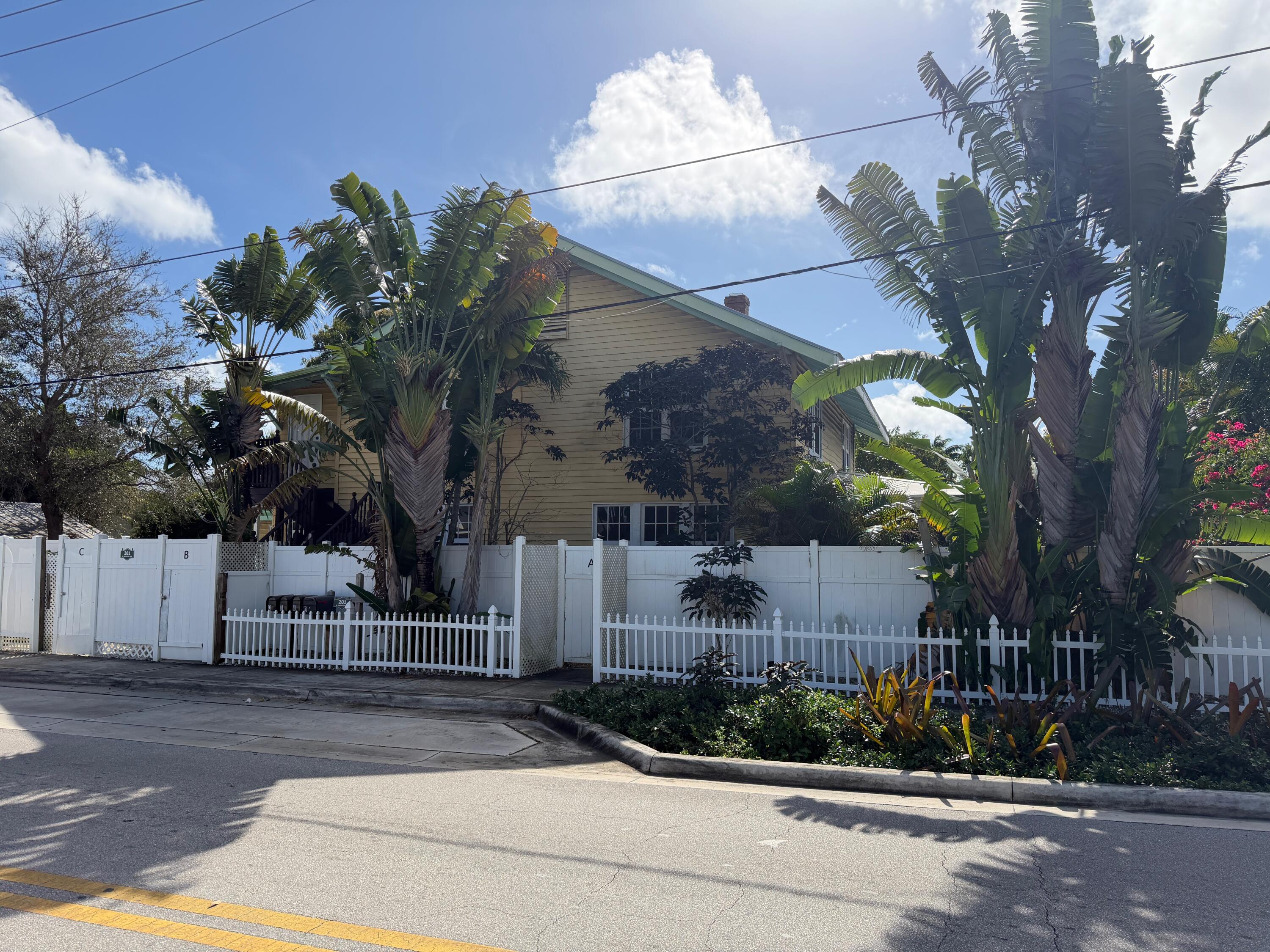 1BR – Apartment at 201 S Swinton Avenue #C