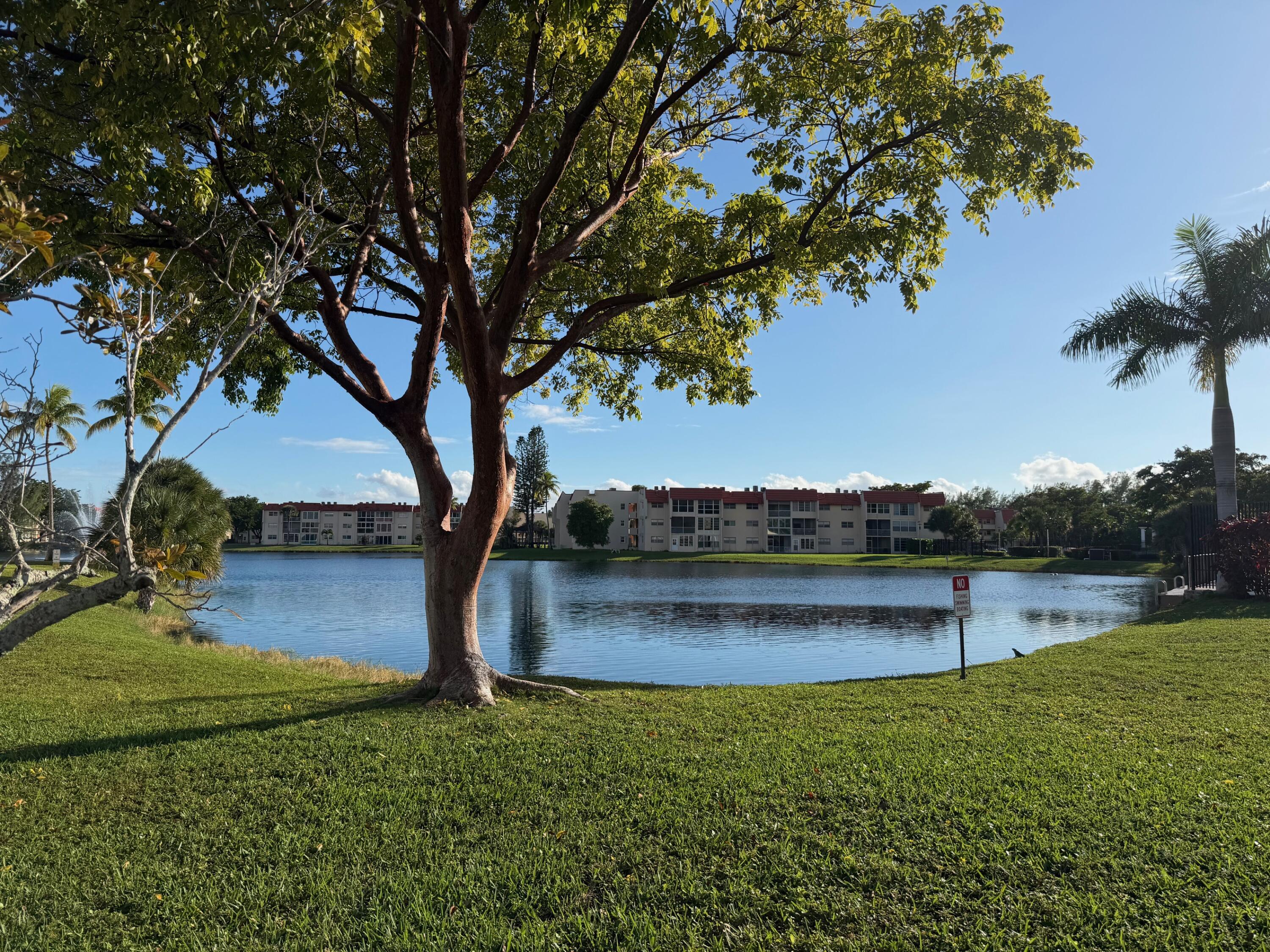 1BR – Condominium at 2950 Sunrise Lakes Drive W #305