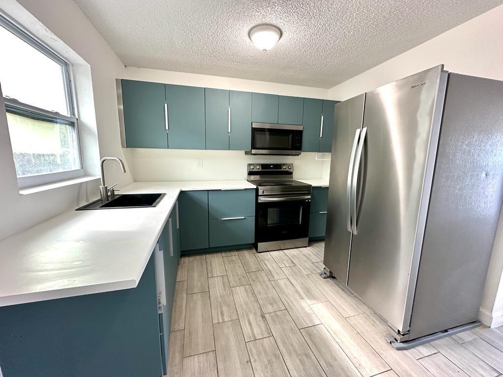 1BR – Apartment at 3415 Broadway Avenue #3
