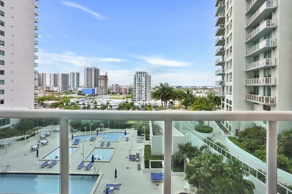 2BR – Condominium at 1800 N Bayshore Drive #1610
