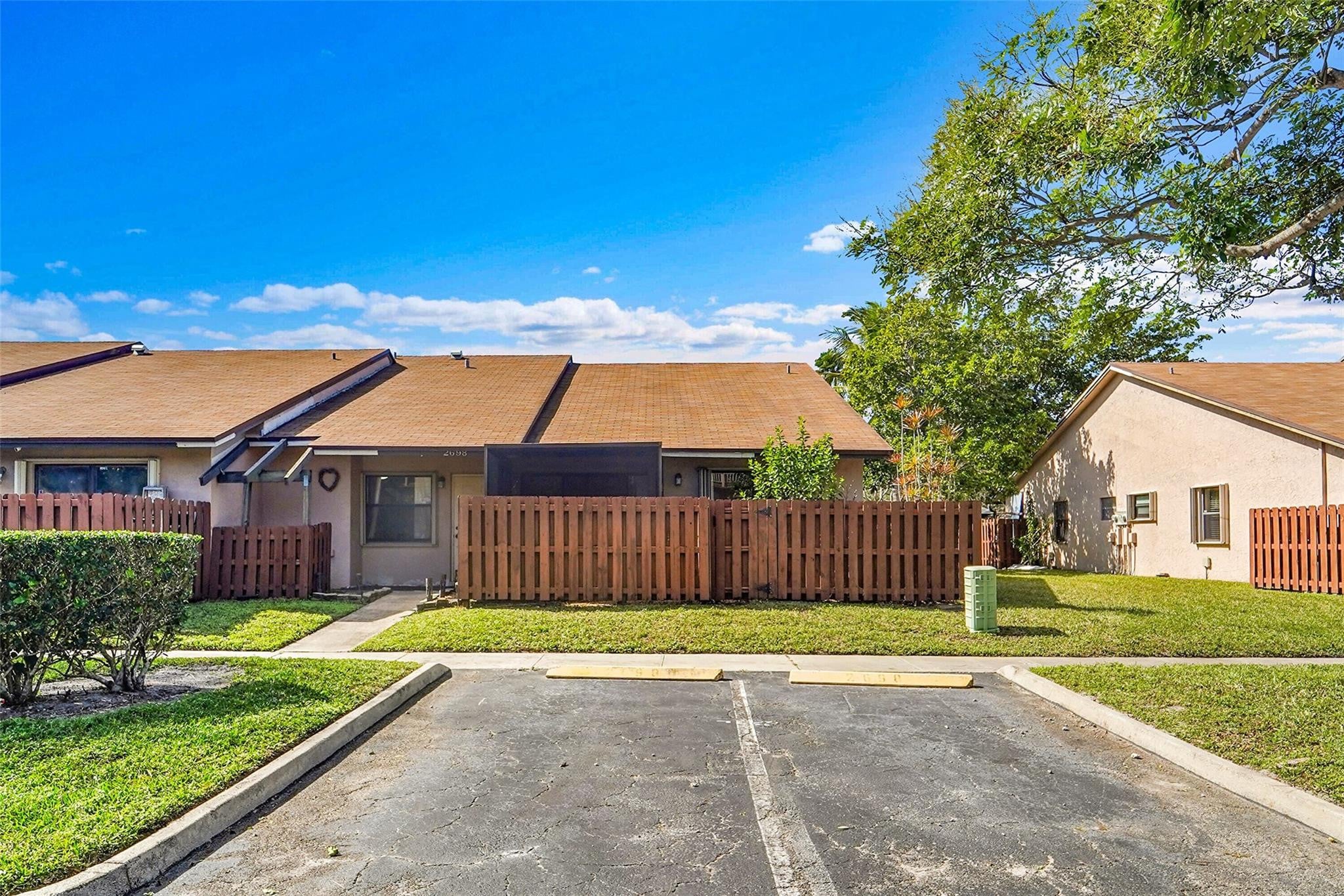2BR – RNT at 2698 N Nob Hill Road