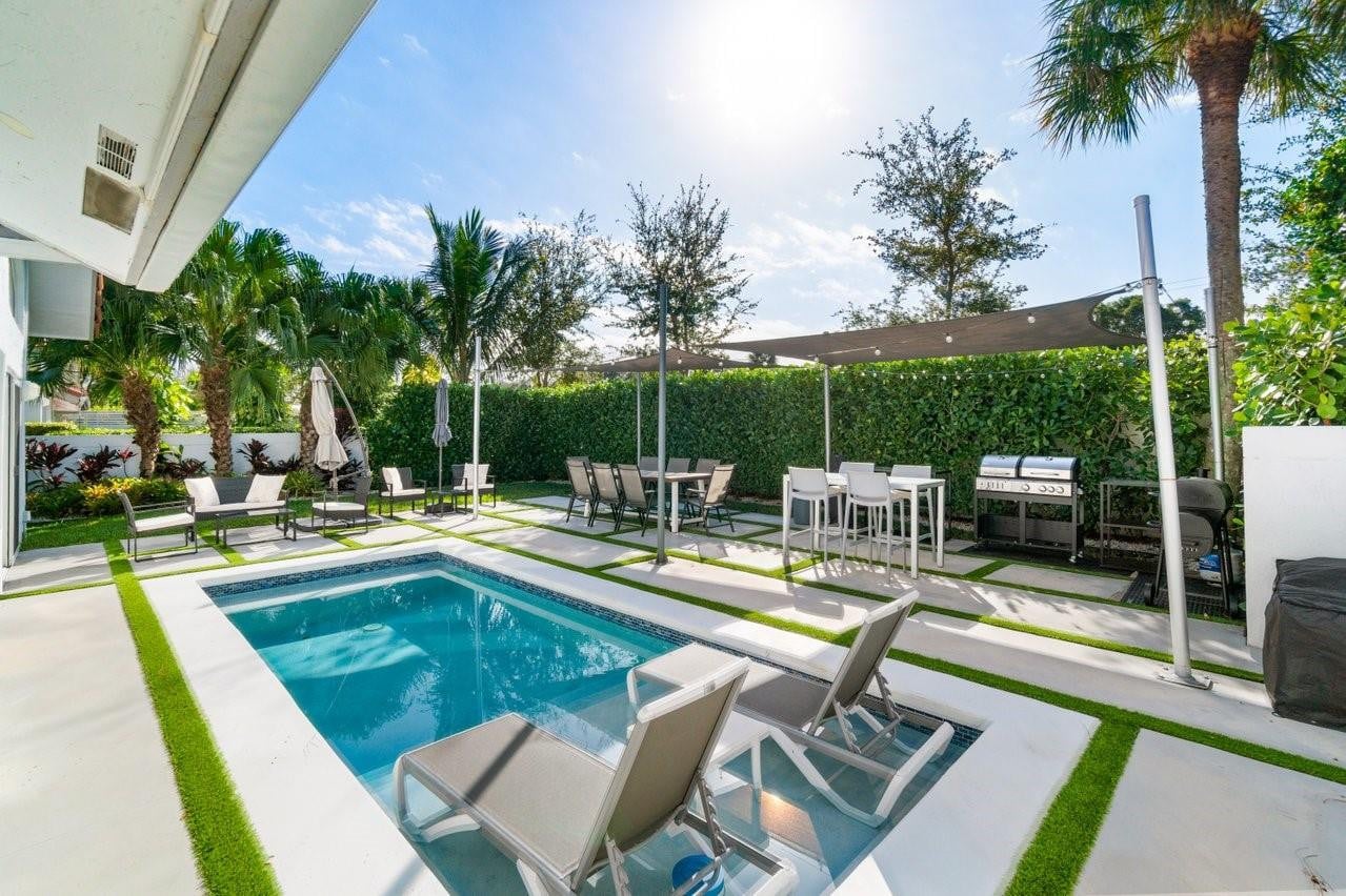 3BR – Townhouse at 2058 NW 52nd Street