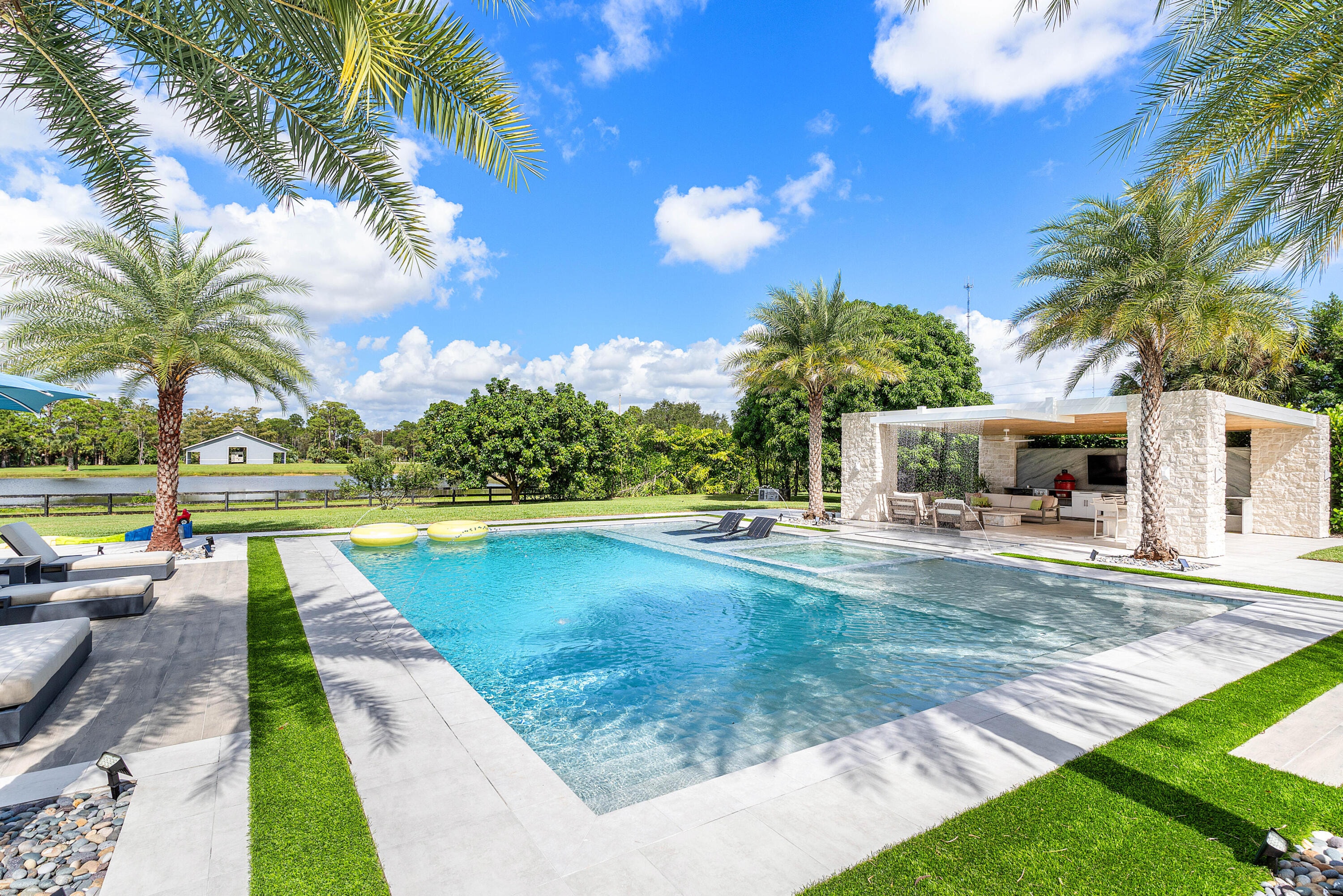 4BR – SingleFamilyResidence at 11173 Manatee Terrace