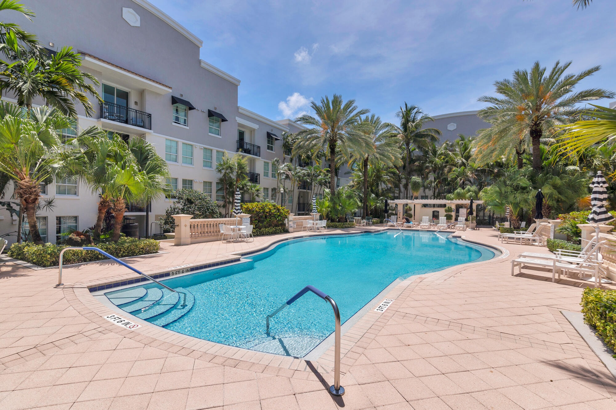 2BR – Condominium at 600 S Dixie Highway #257