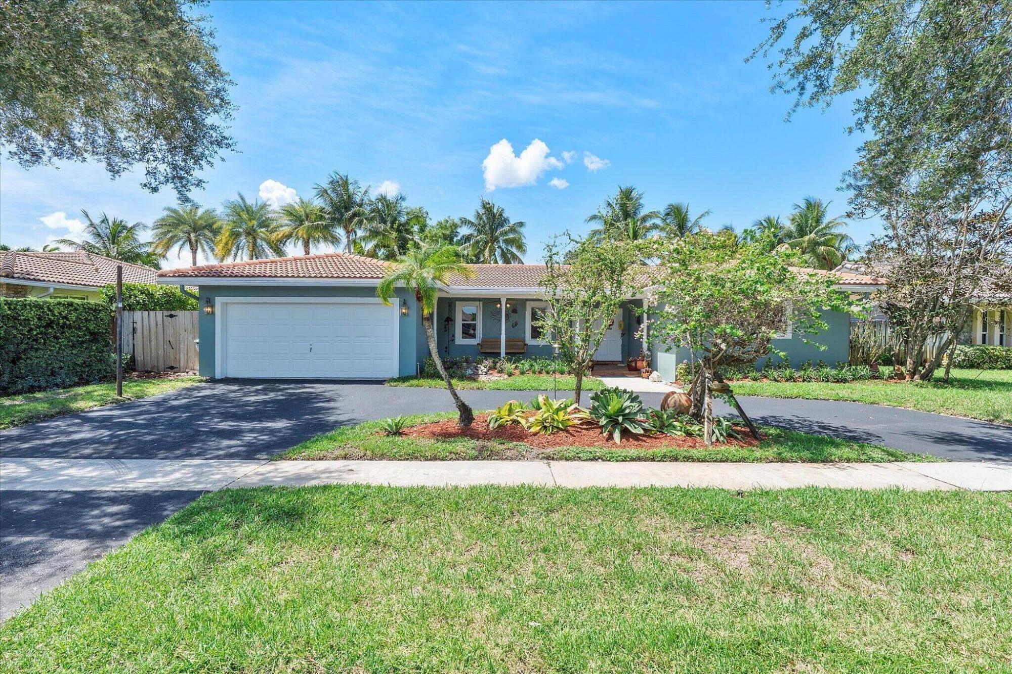 4BR – SingleFamilyResidence at 5101 N 36th Court