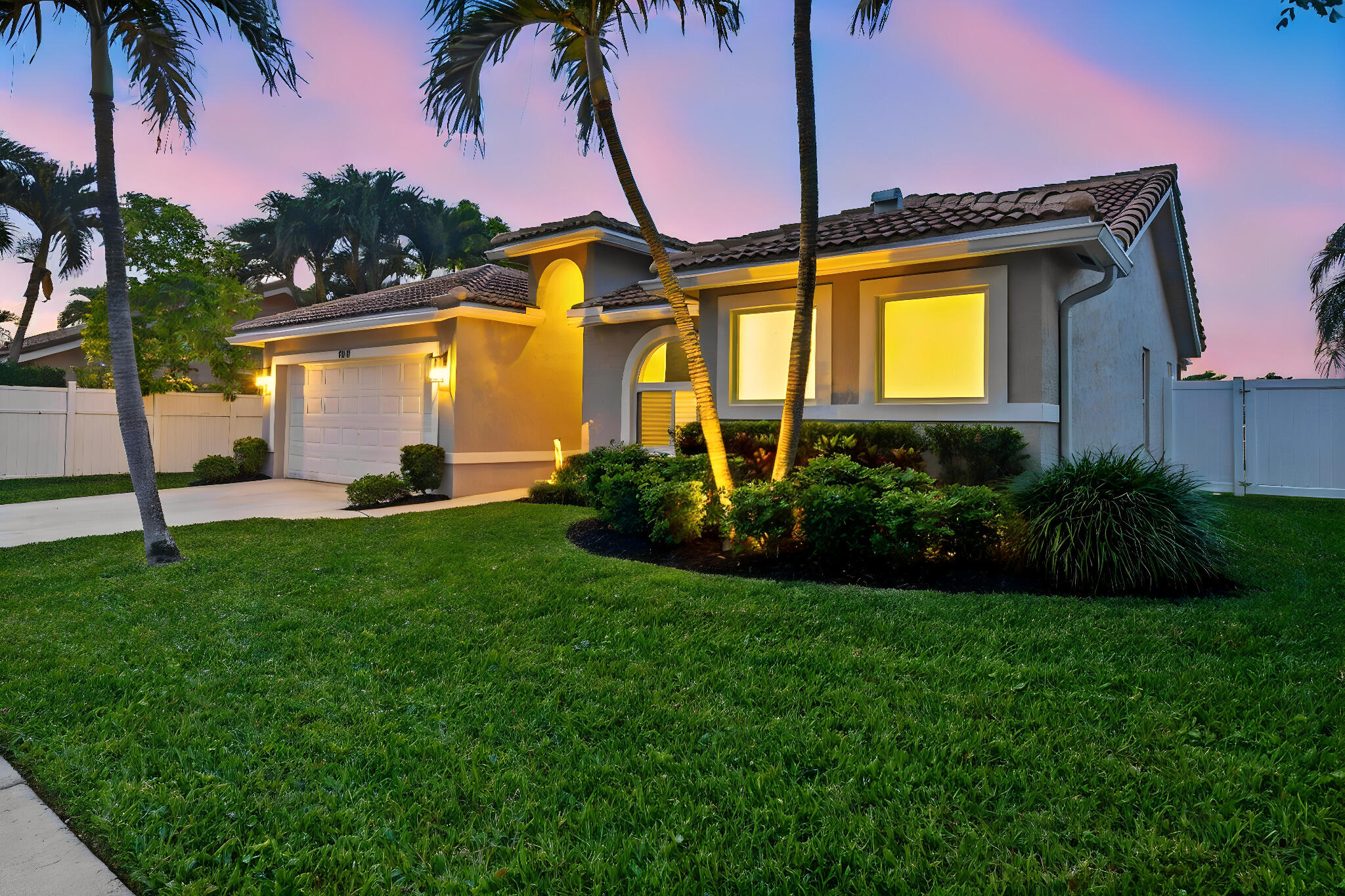 3BR – SingleFamilyResidence at 1971 NW 44th Street