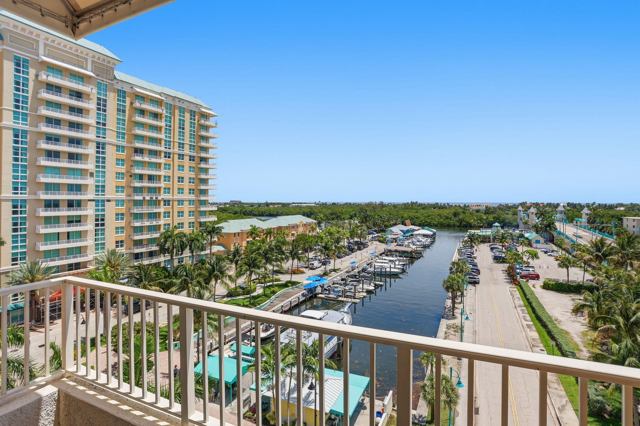 1BR – Condominium at 100 NE 6th Street #705