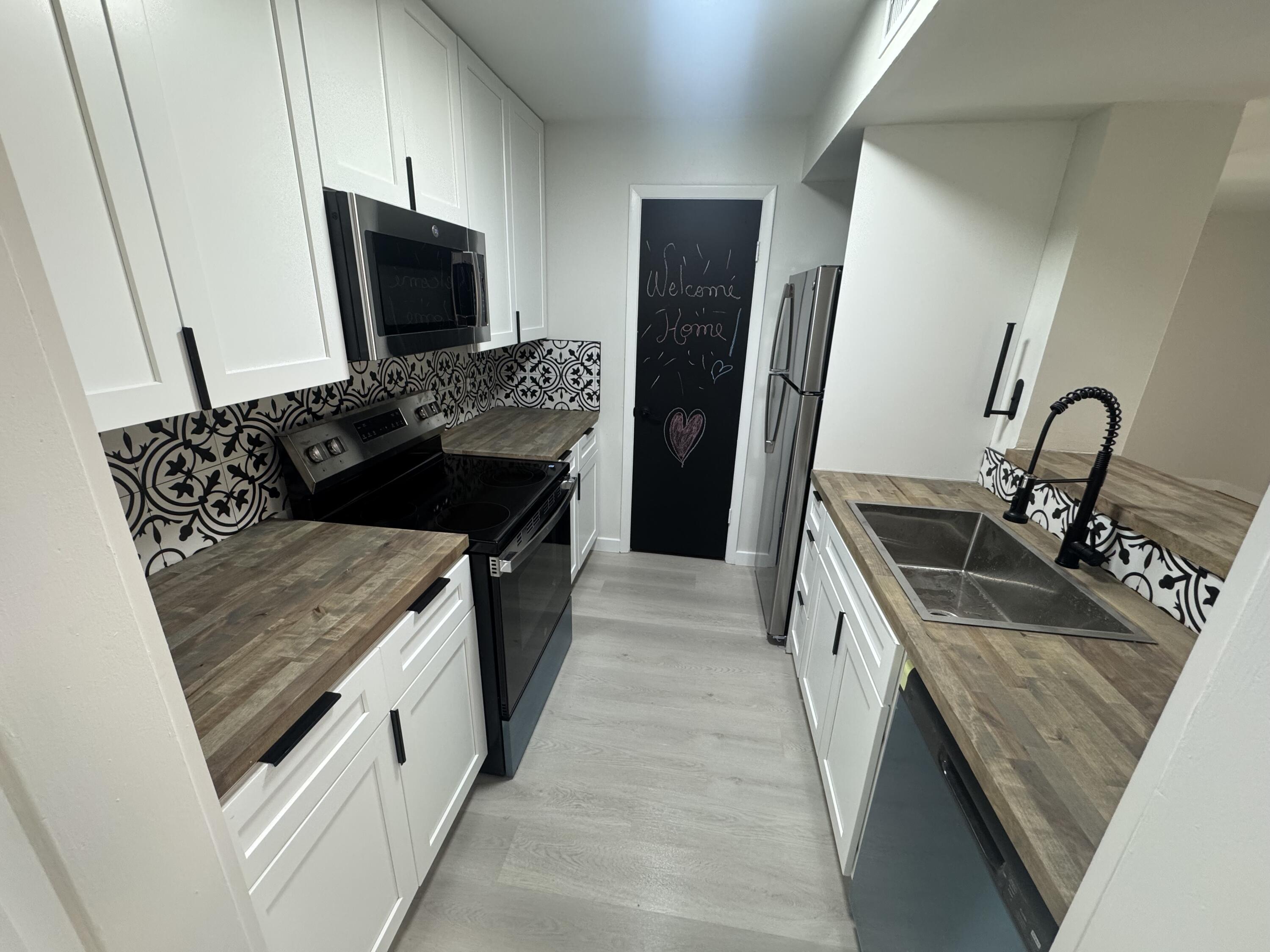2BR – Apartment at 4241 W Mcnab Road W #32
