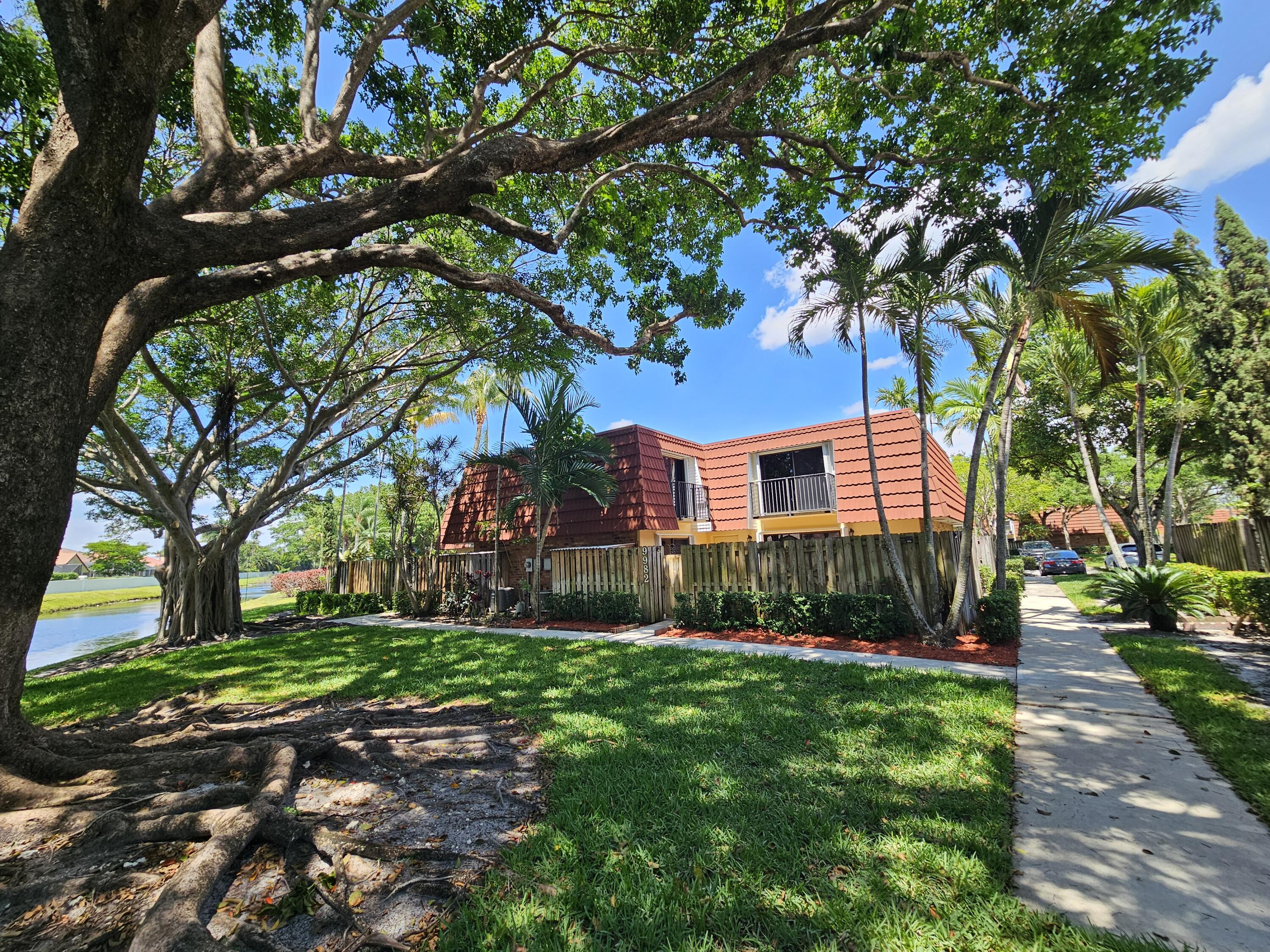 2BR – Townhouse at 9982 NW 6th Court