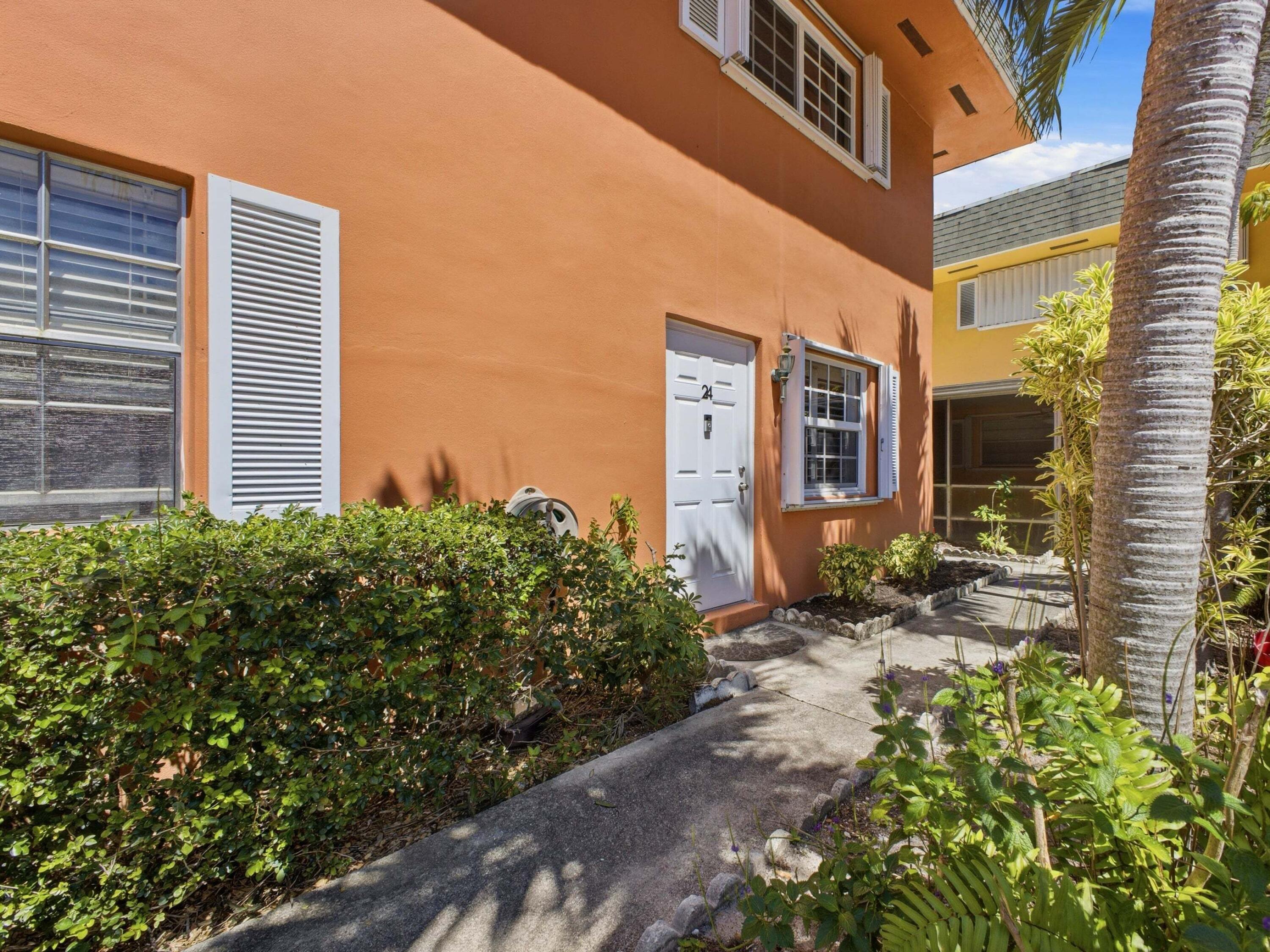 2BR – Condominium at 2200 Monroe Street #24