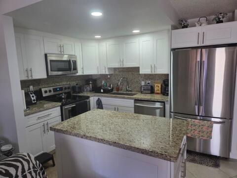 1BR – Condominium at 188 Grantham F #188