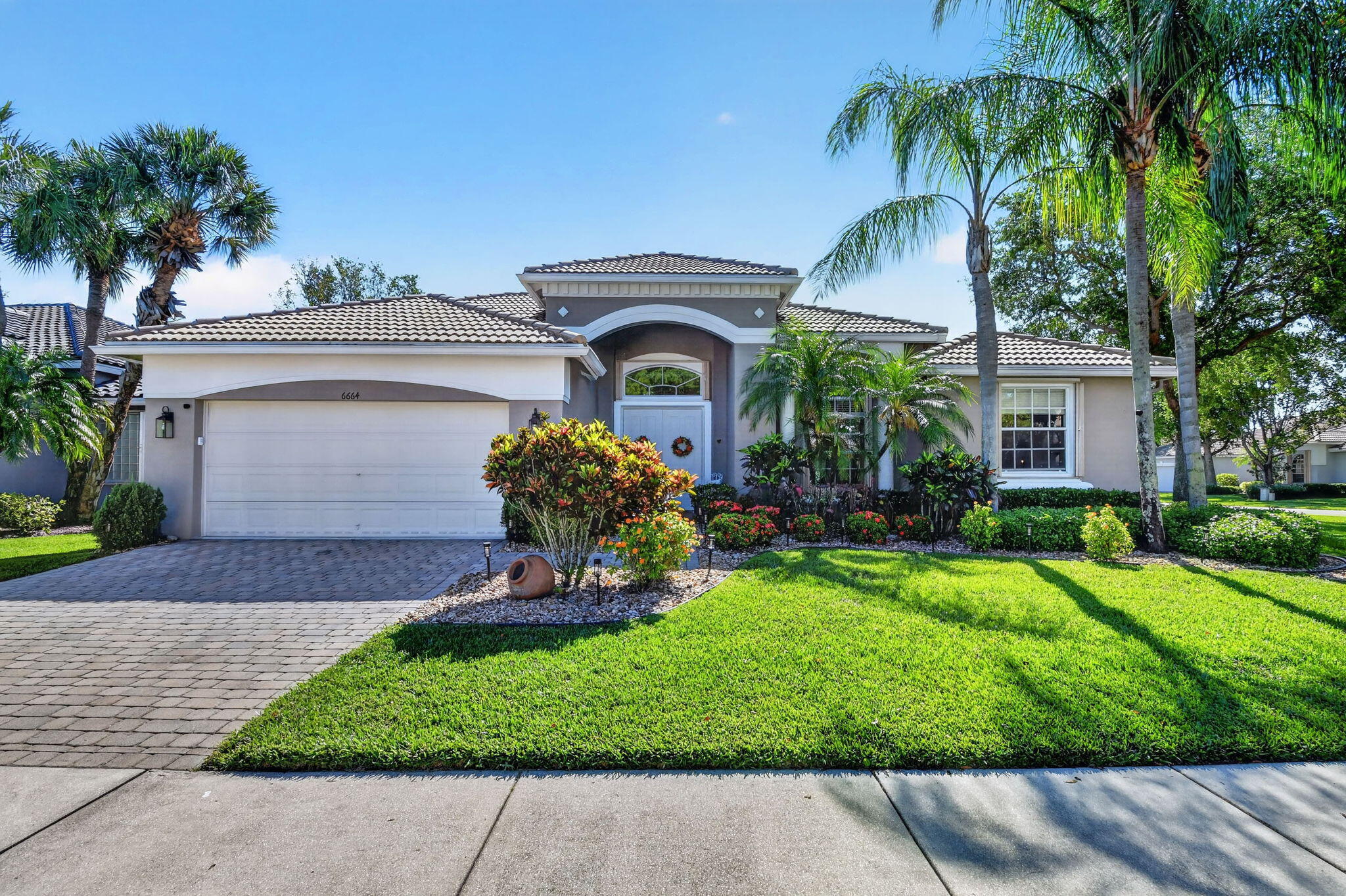 4BR – SingleFamilyResidence at 6664 Murano Way