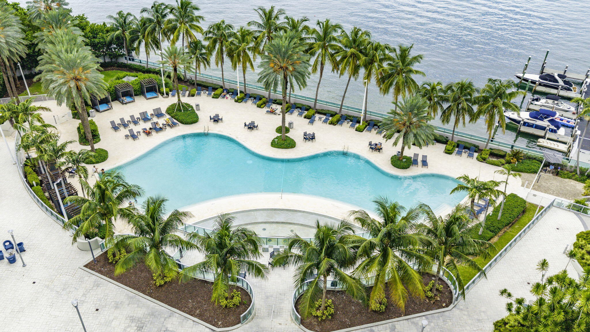 2BR – Condominium at 1500 Bay Road #1122s