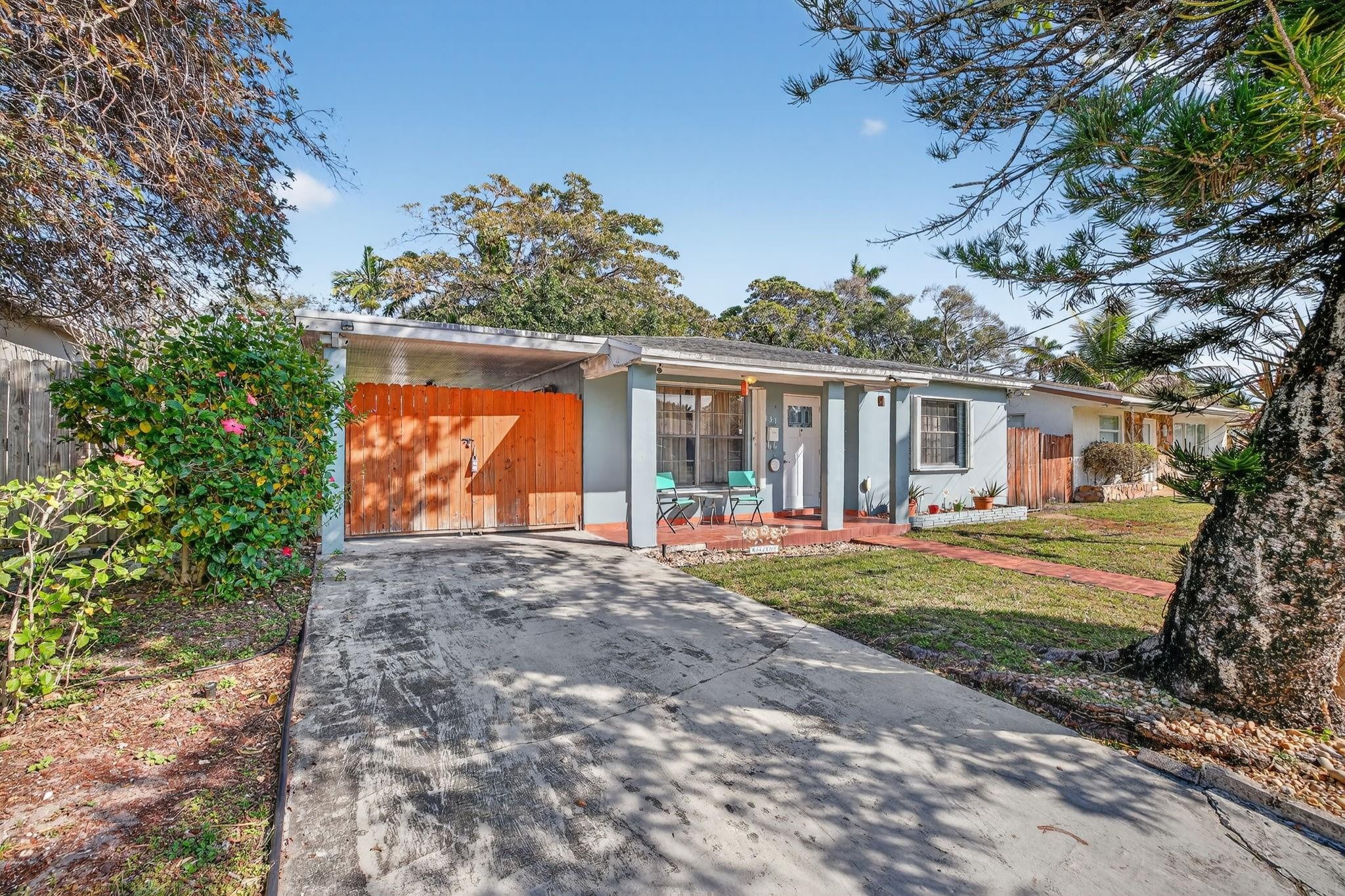 2BR – SingleFamilyResidence at 131 SW 7th Terrace