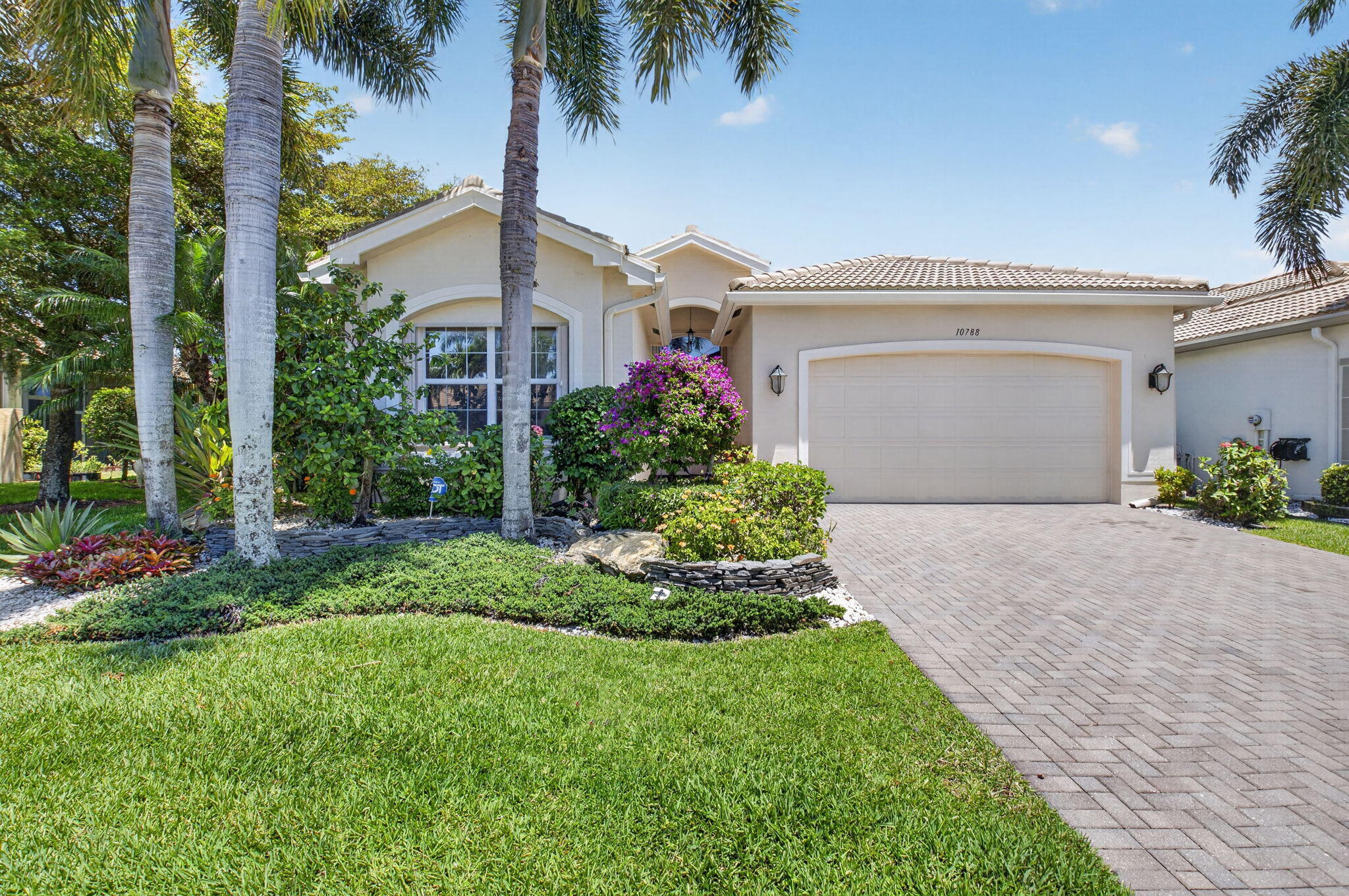 2BR – SingleFamilyResidence at 10788 Leaf Bridge Way