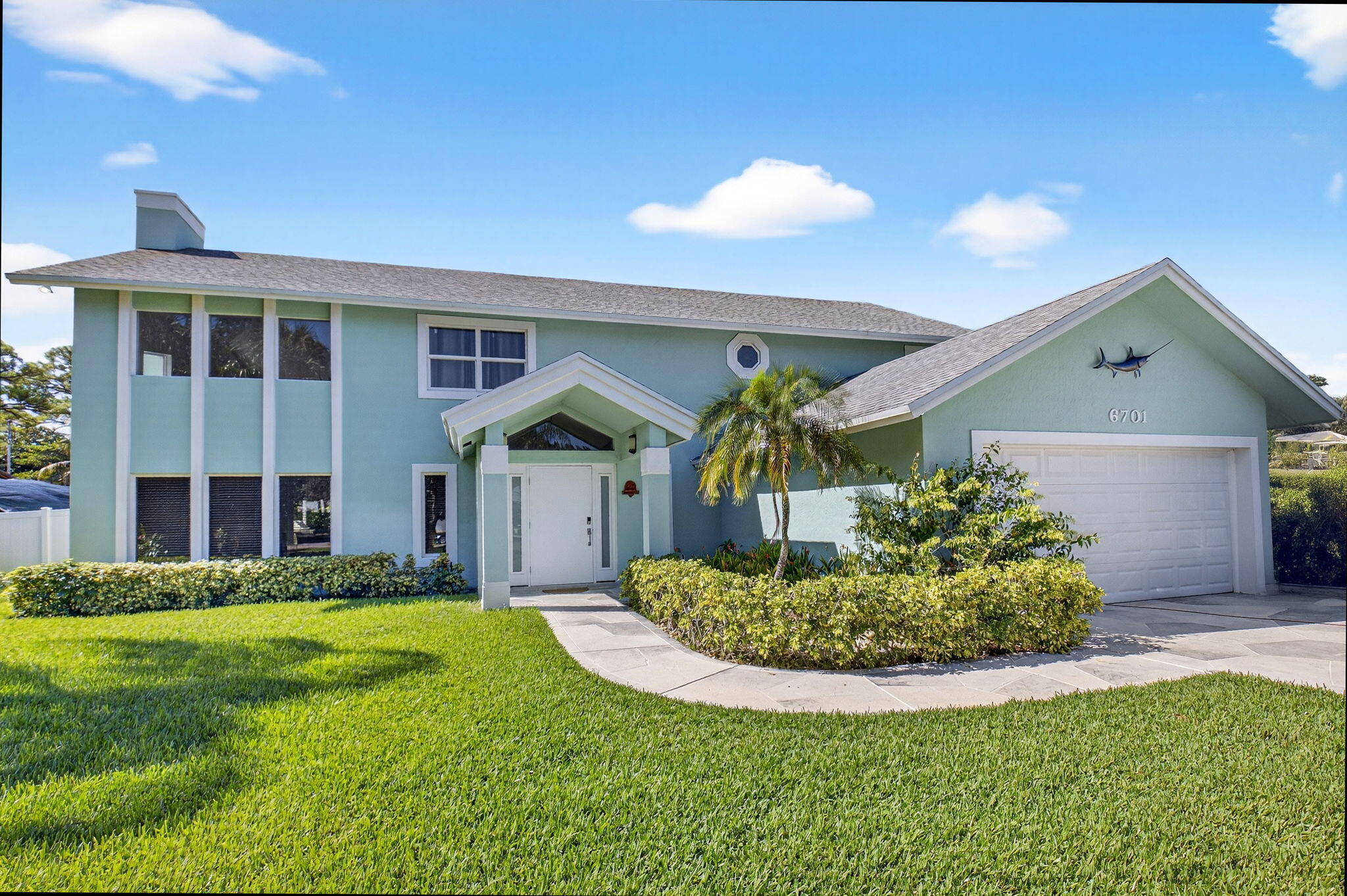 4BR – SingleFamilyResidence at 6701 Hillside Lane