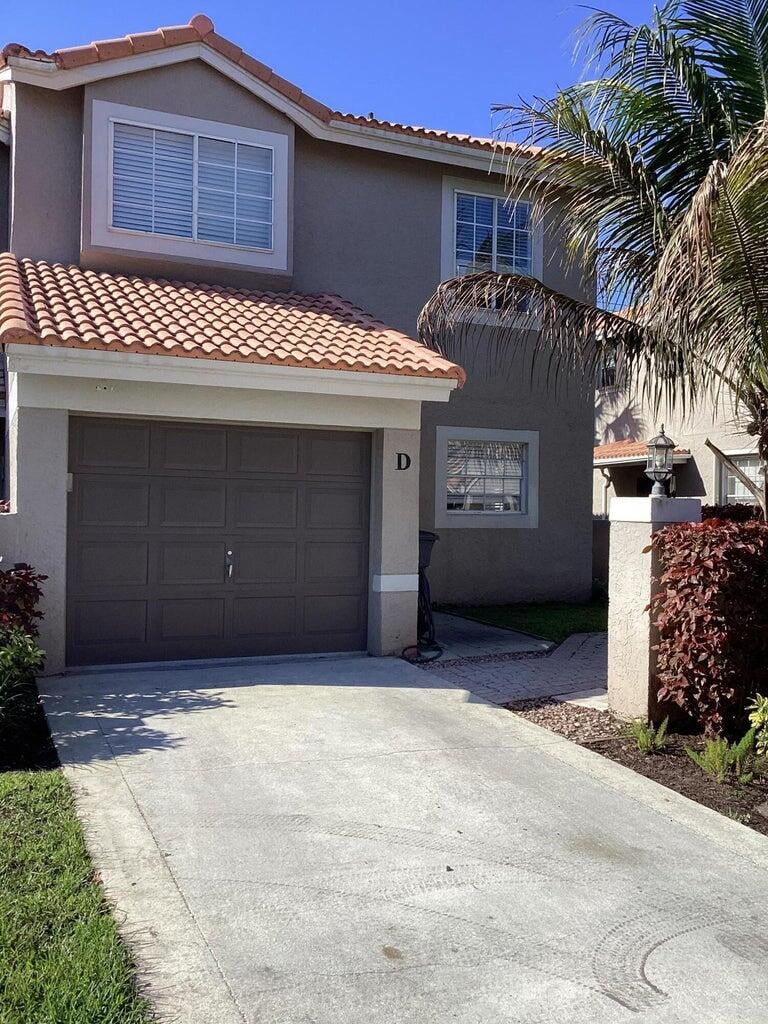 3BR – Townhouse at 20970 Via Olander #D