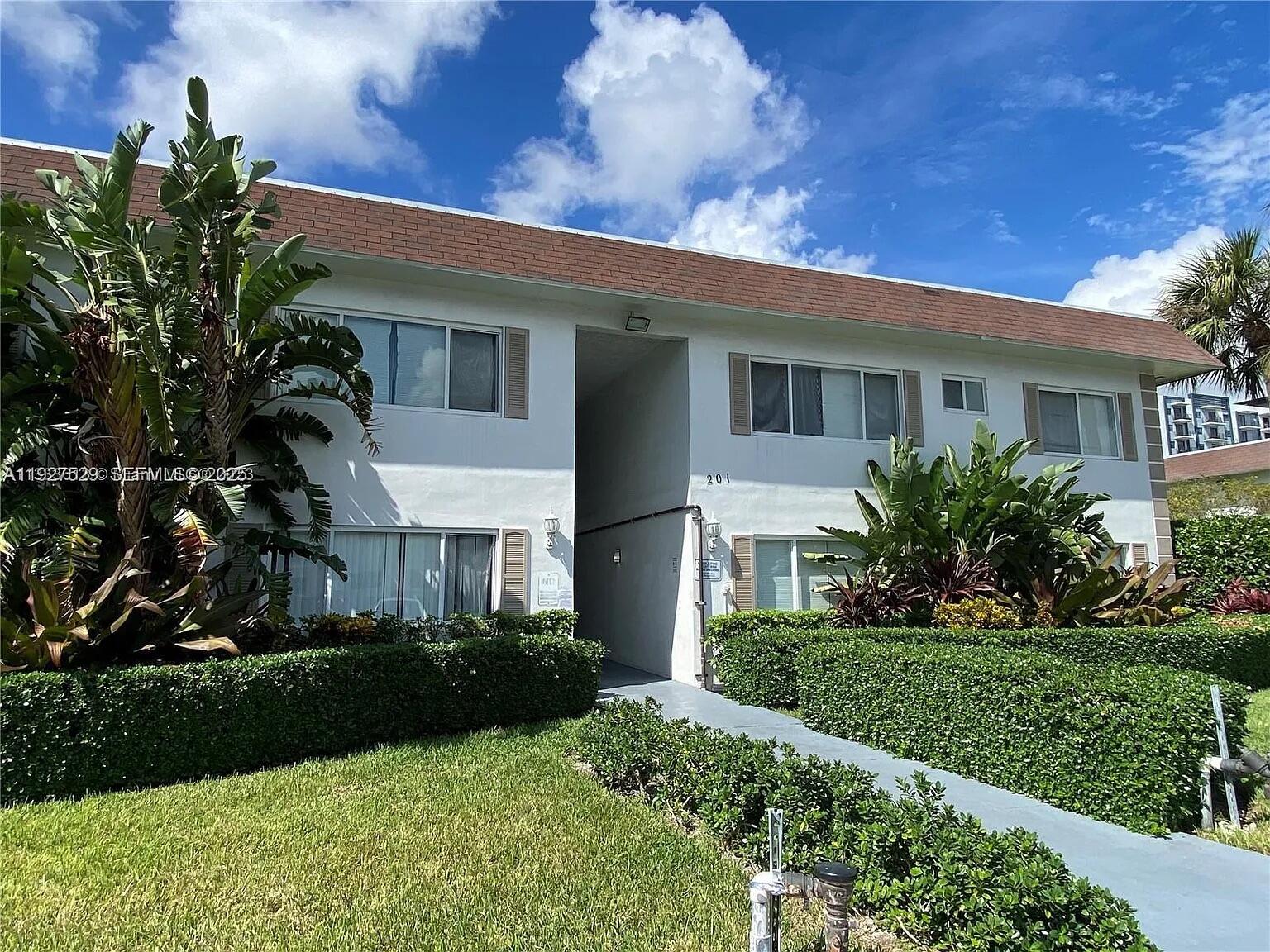 1BR – Condominium at 151 SE 6th Avenue #3