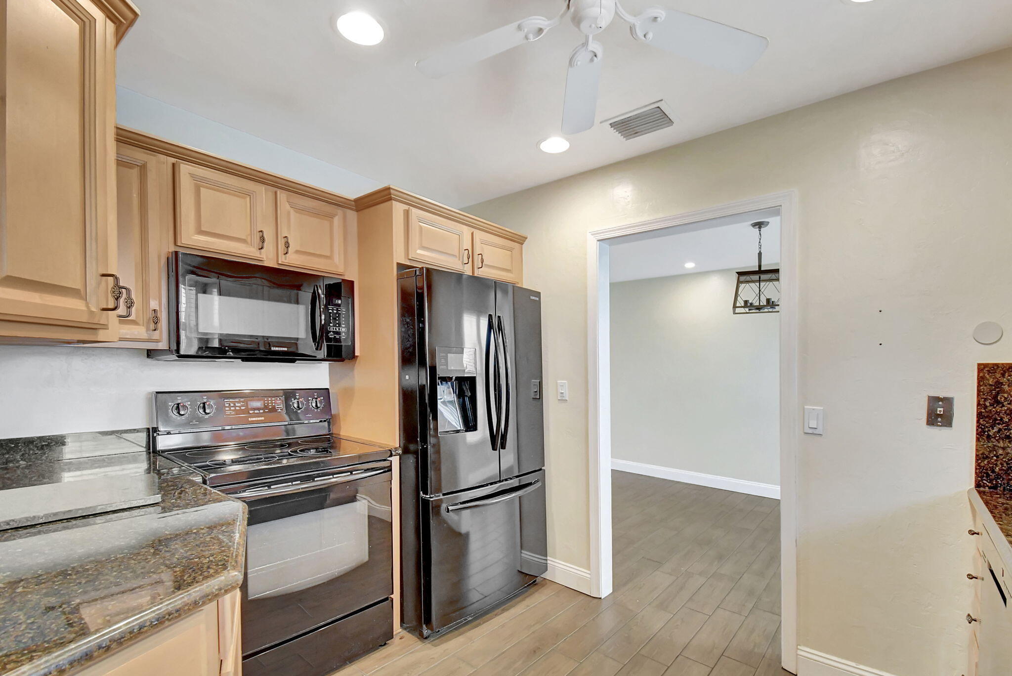 2BR – RNT at 2757 NE 29th Avenue #4