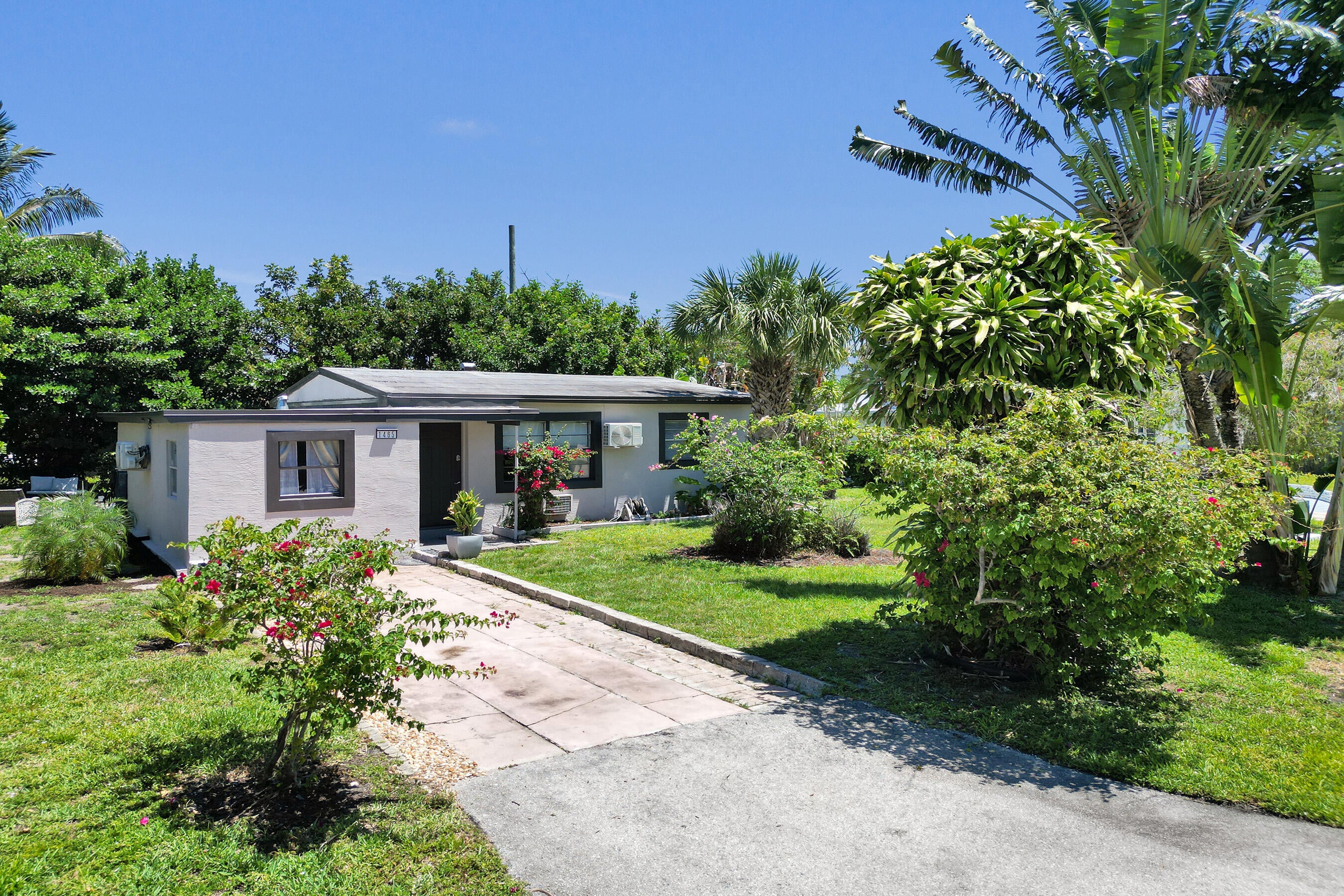 3BR – SingleFamilyResidence at 1465 NE 27th Street