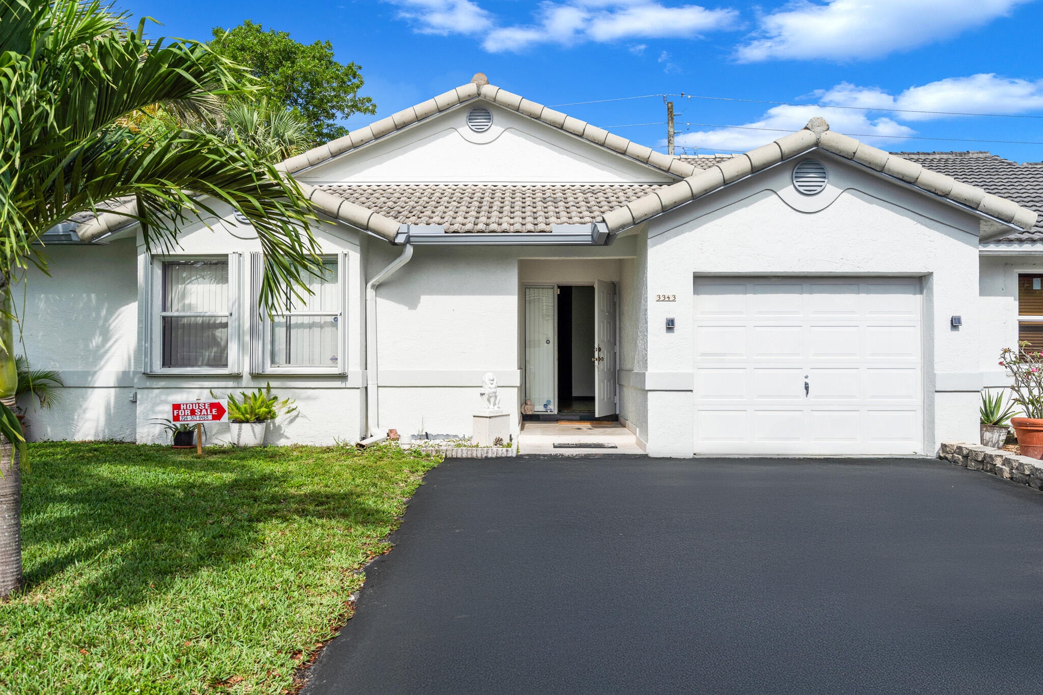 3BR – SingleFamilyResidence at 3343 NW 79th Way