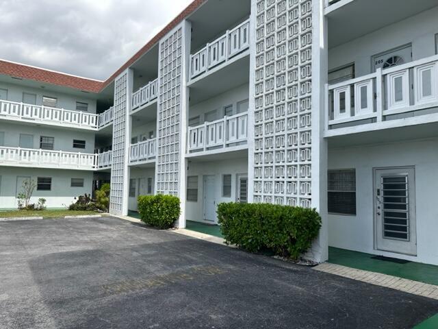 2BR – Condominium at 1380 NW 43 Terrace #306