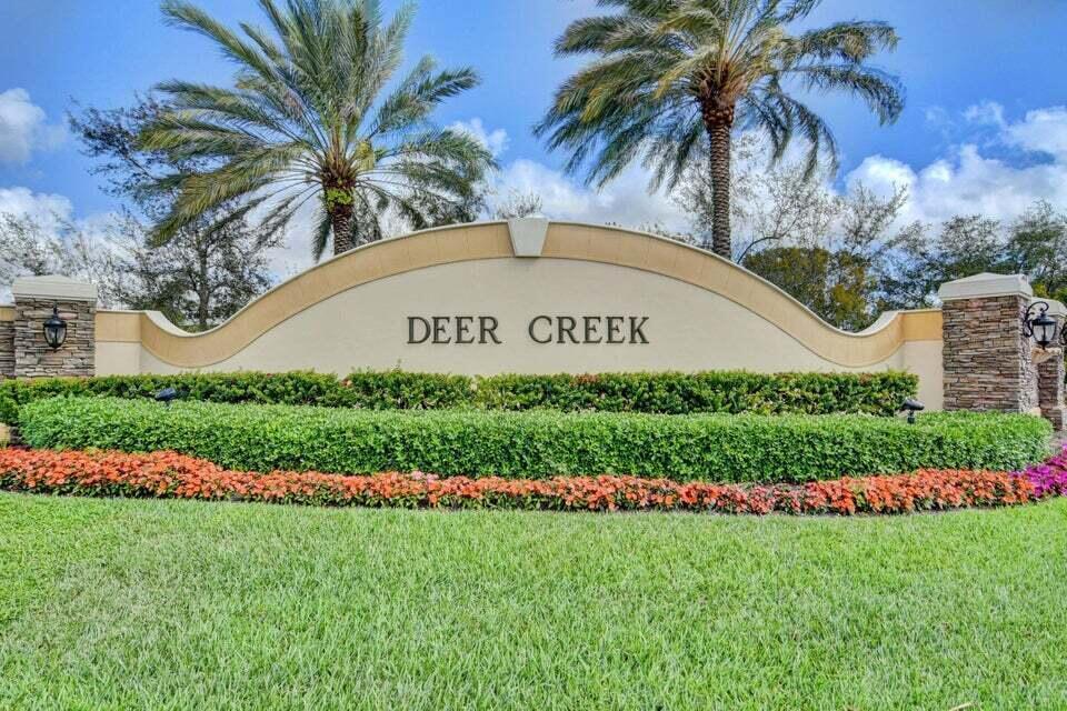 3BR – Townhouse at 485 E Deer Creek Wildwood Ln Lane E