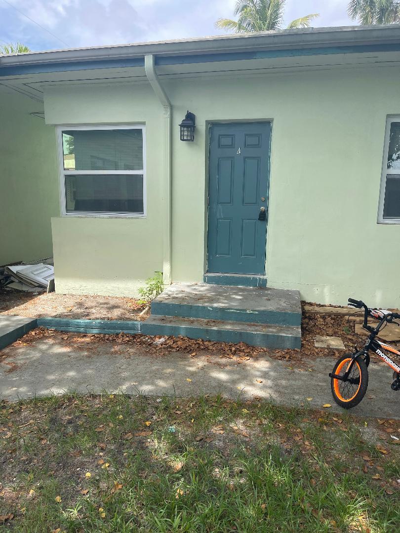 1BR – Apartment at 705 NE 3rd Street #2