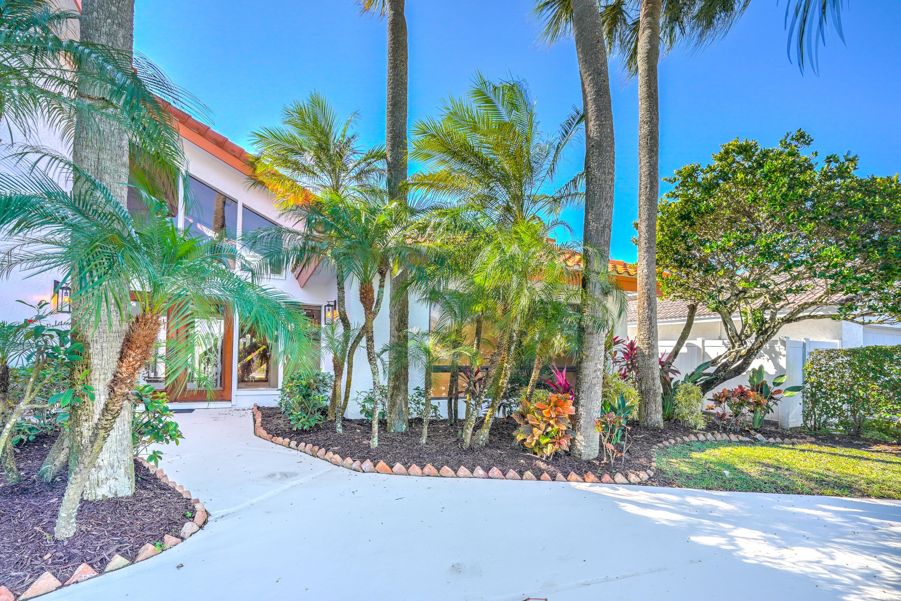 3BR – SingleFamilyResidence at 5730 Vista Linda Lane