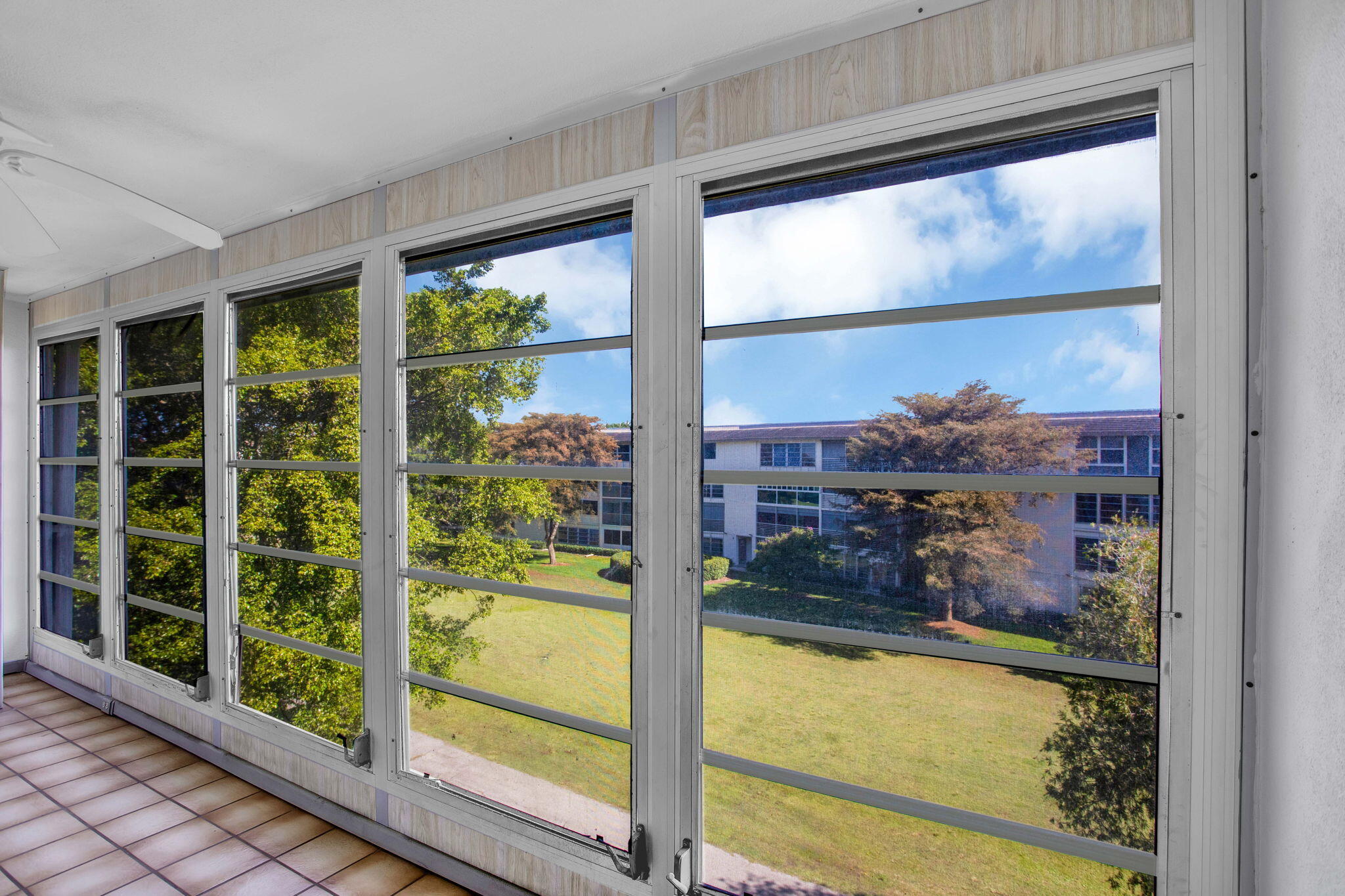 2BR – Condominium at 3405 Bimini Lane #M4