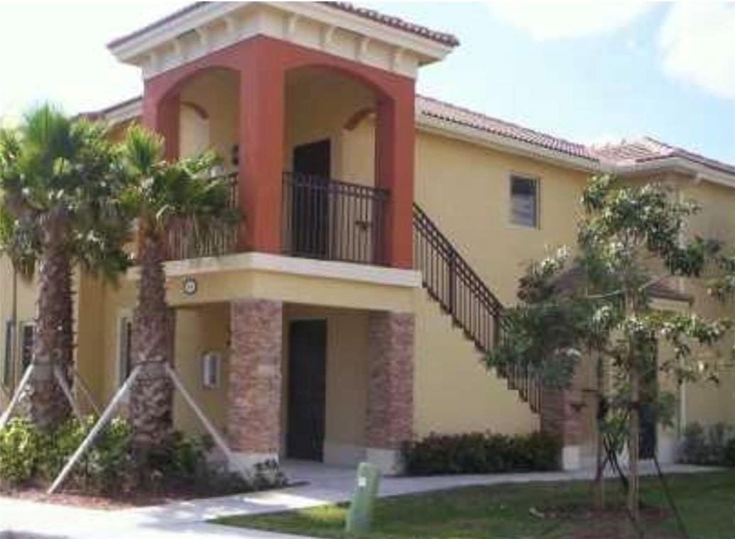 3BR – Condominium at 970 NE 34th Avenue #204