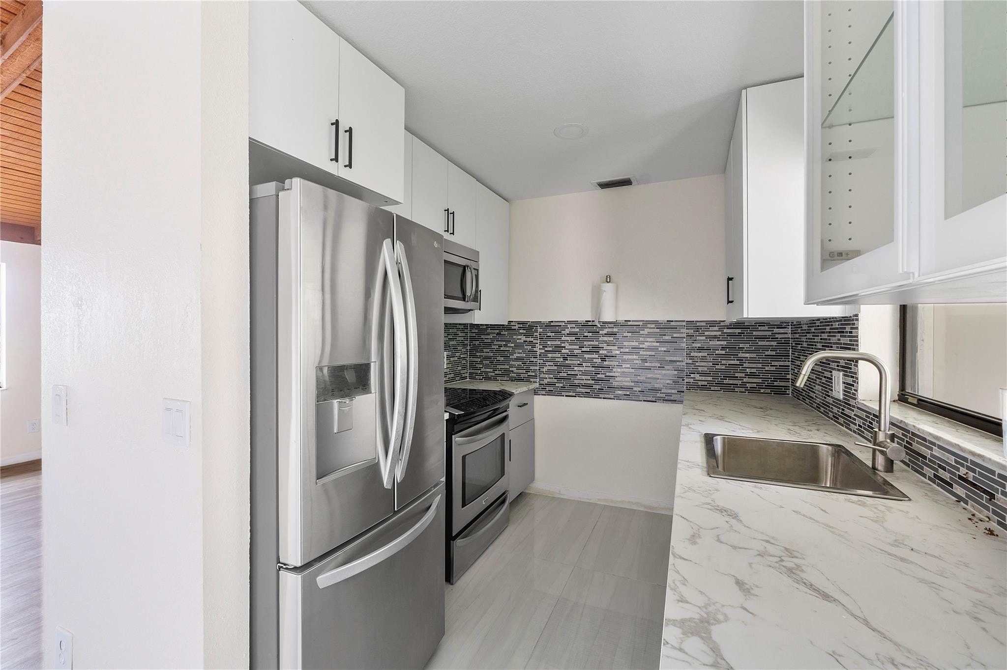 3BR – Condominium at 3303 Kirk Road #5