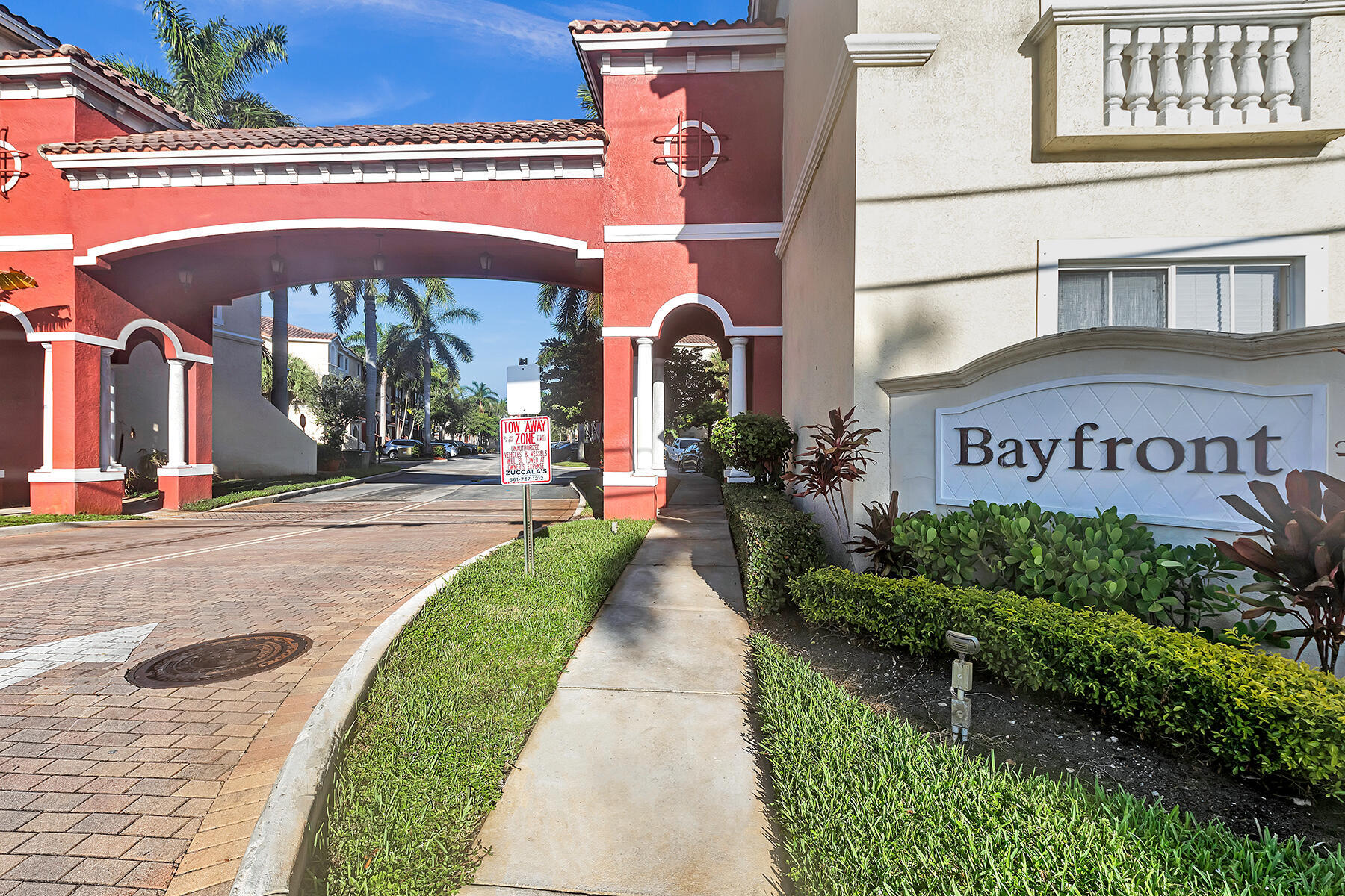 3BR – Townhouse at 323 Bayfront Drive
