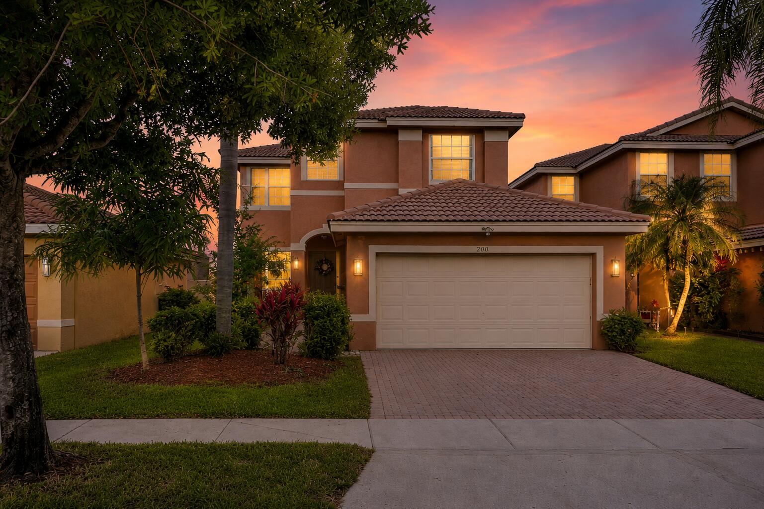 4BR – SingleFamilyResidence at 2111 SW 148th Avenue