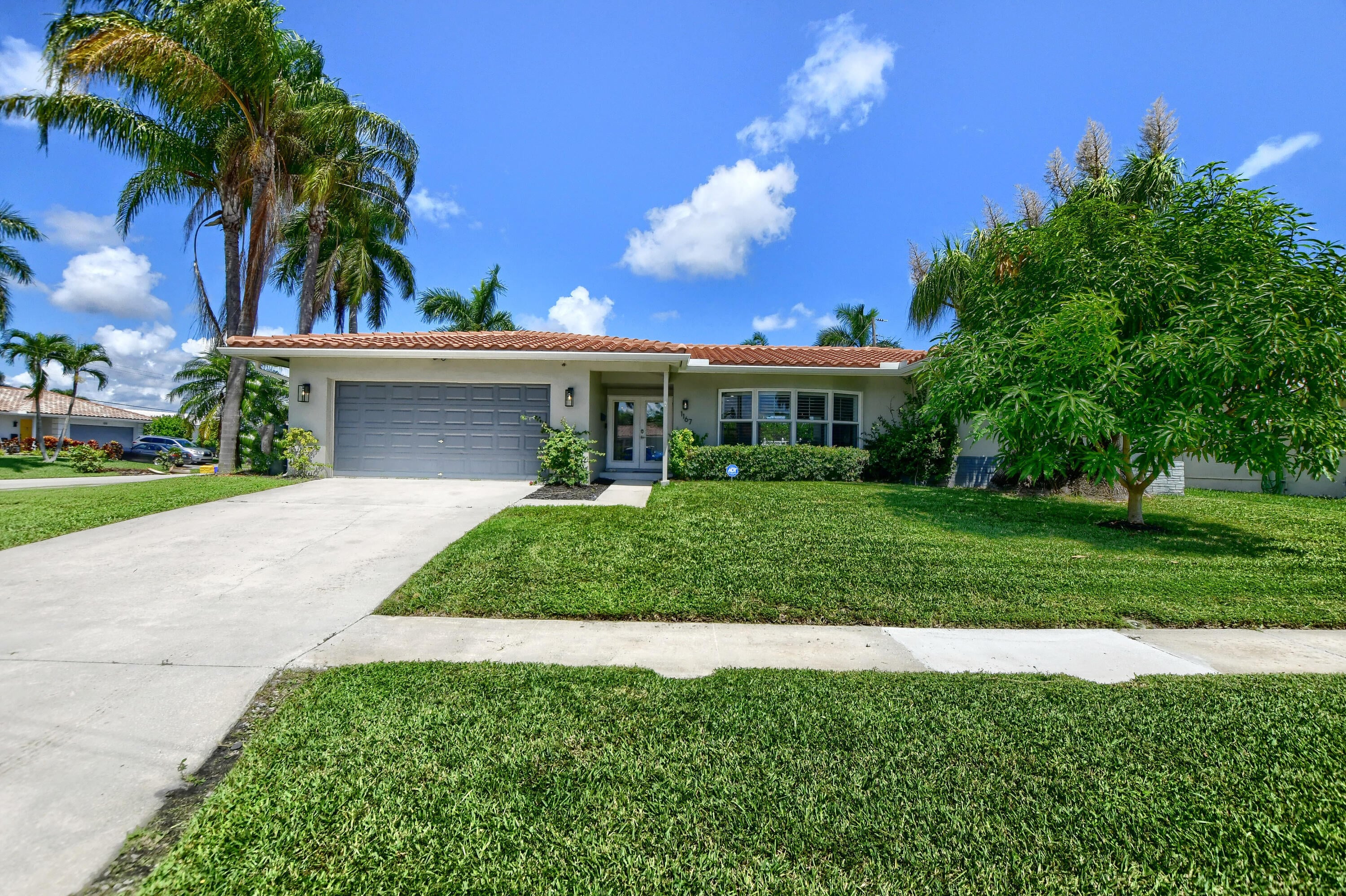 5BR – SingleFamilyResidence at 1167 SW 13th Drive