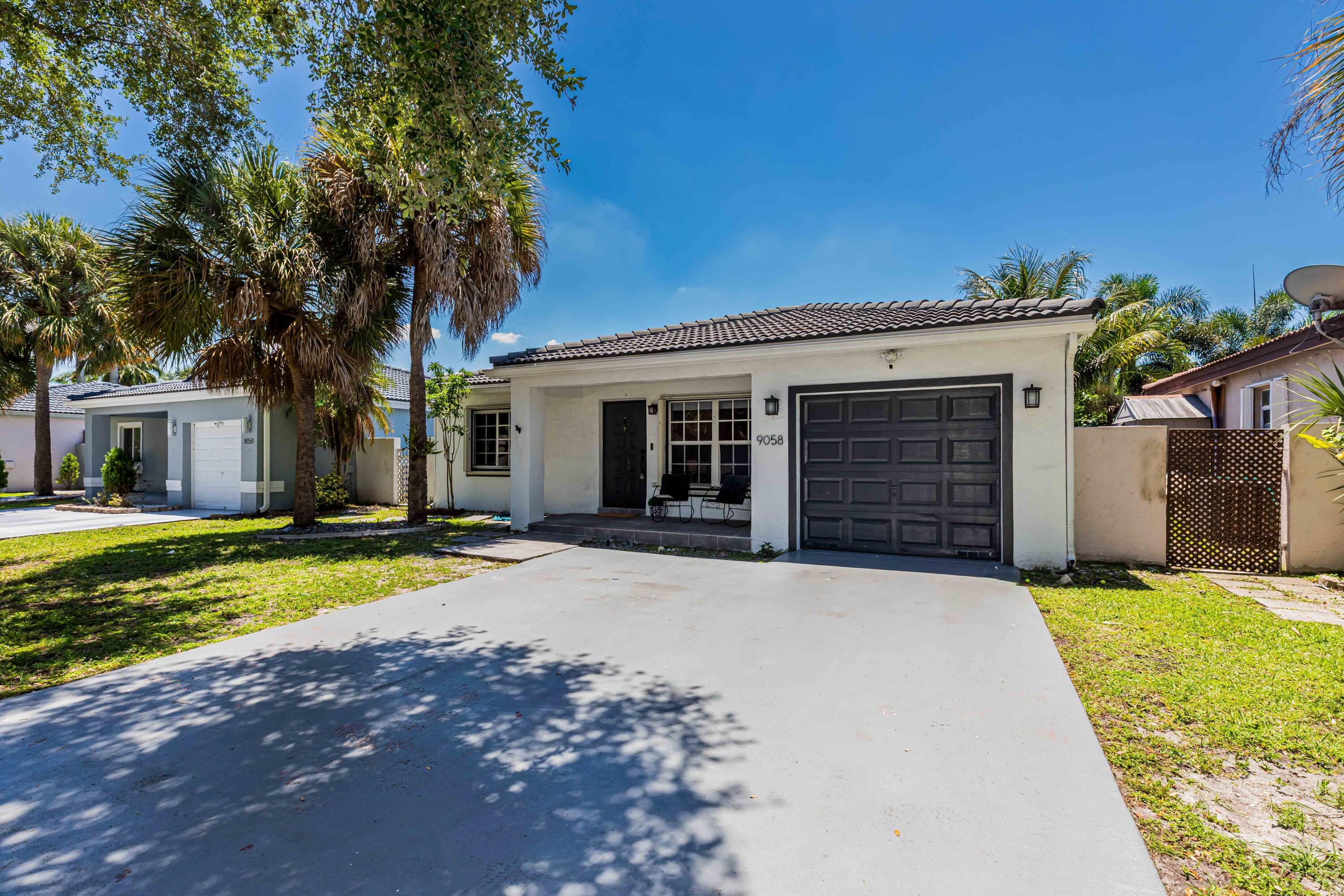 3BR – SingleFamilyResidence at 9058 NW 192nd Terrace