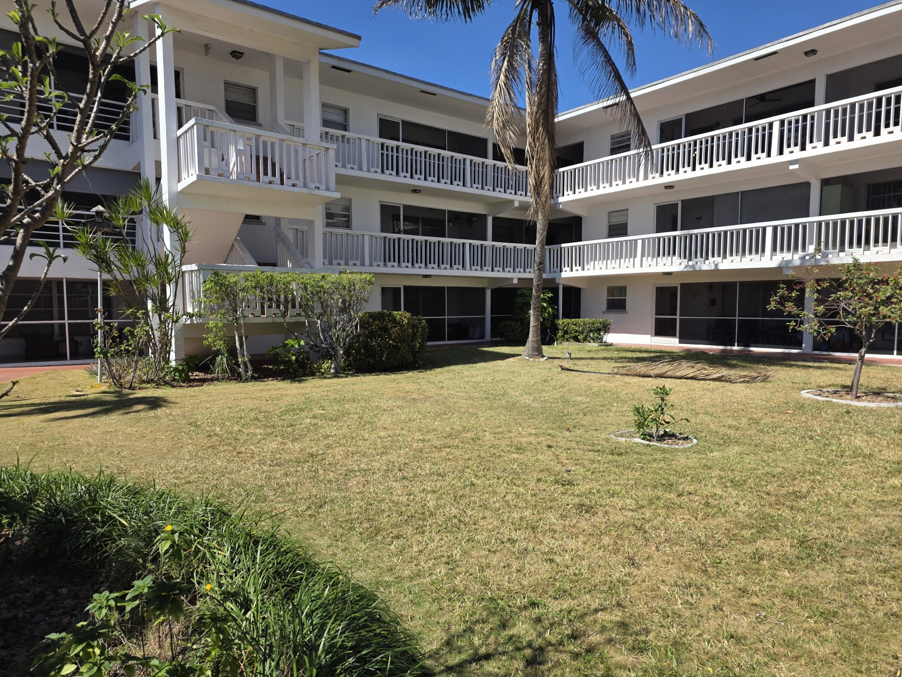 2BR – Condominium at 600 Pine Drive #103